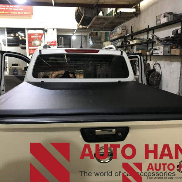 Nắp thùng bạt cuộn Nissan Navara 2015-2023 chất lượng