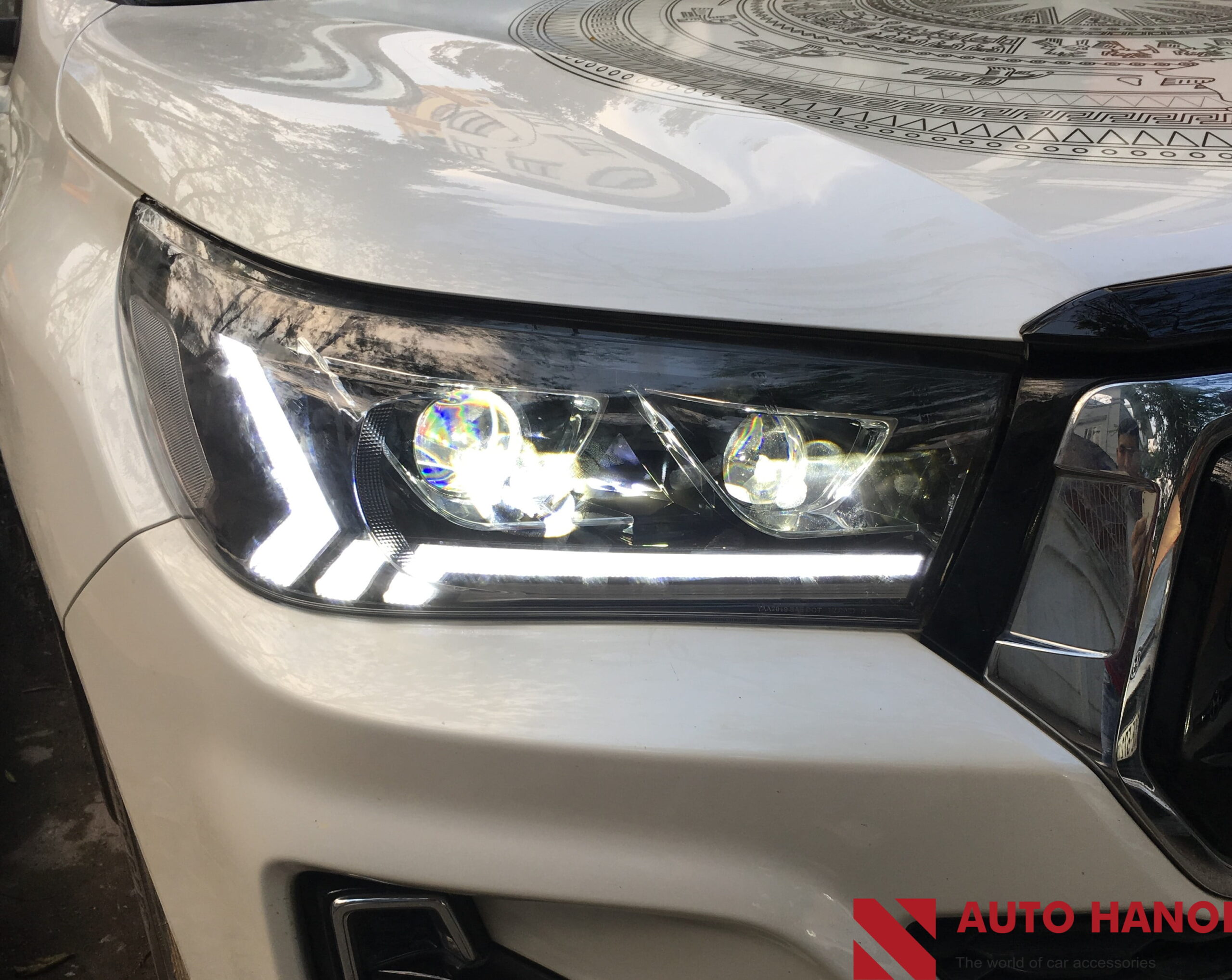 Đèn độ nguyên cụm 4 bi xe Hilux 2015-2020