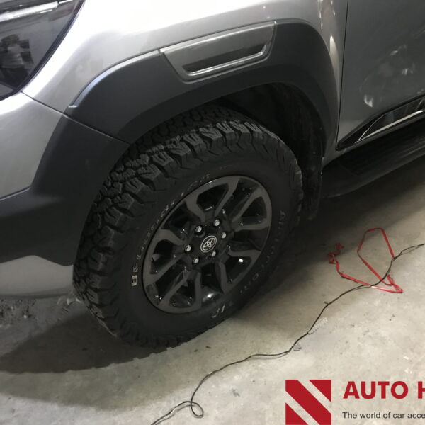 Lốp BF Goodrich Size 285/60/18 Lắp Cho Mâm Zil Hilux Adventure 2020