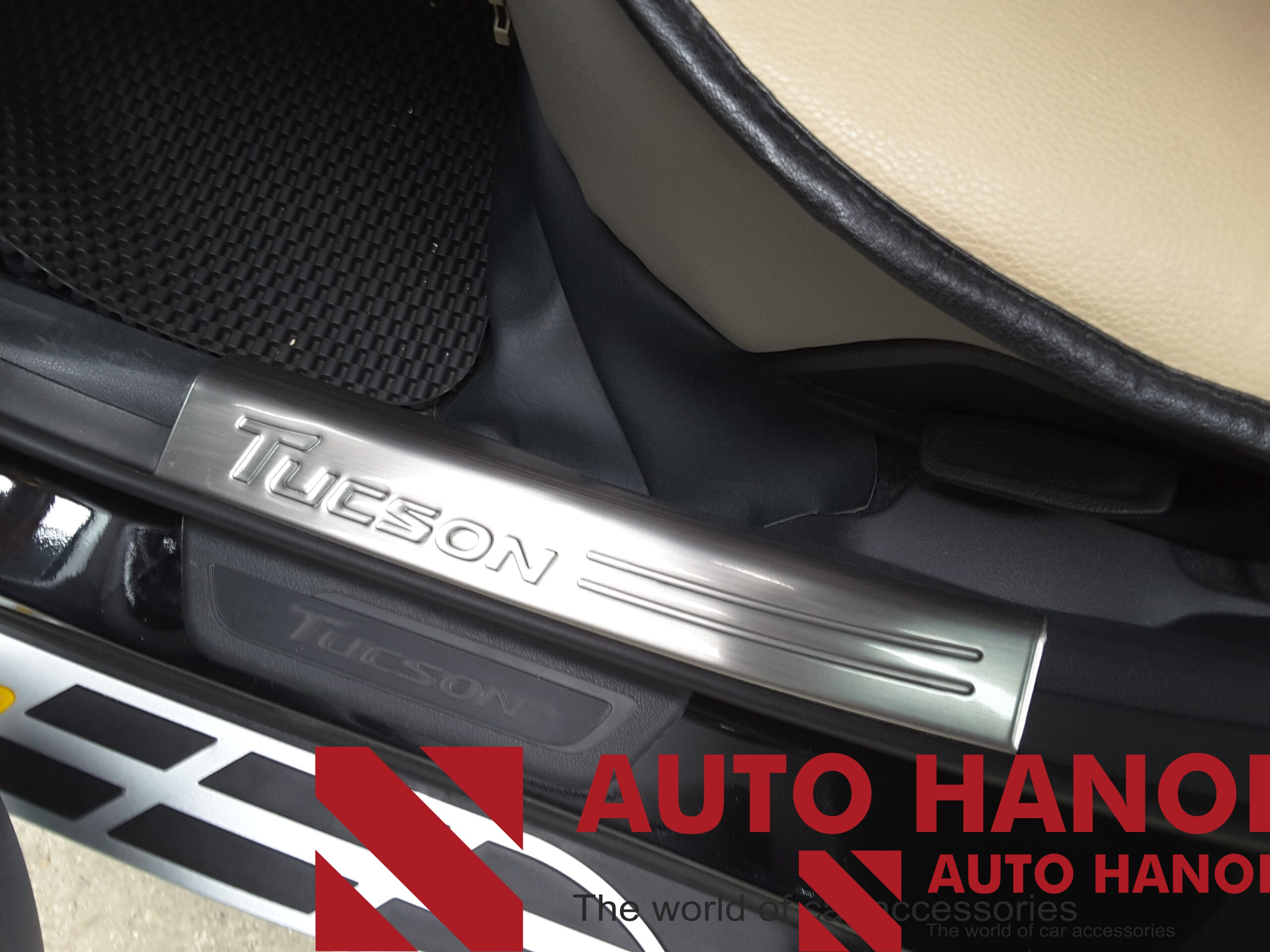 Bậc Lên Xuống Hyundai Tucson - Ảnh 7