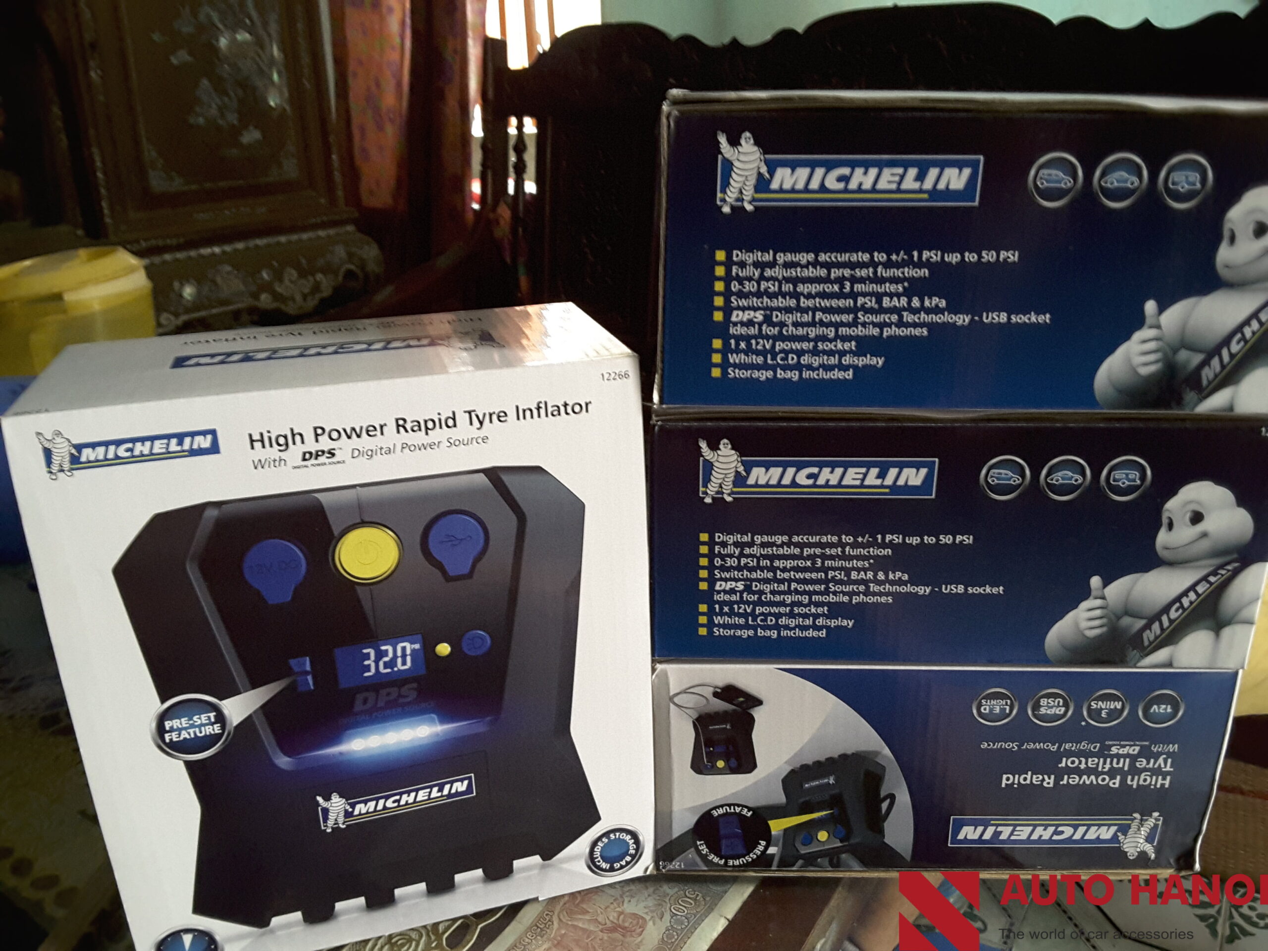 Bơm Lốp Xe Bán Tải Michelin 12266