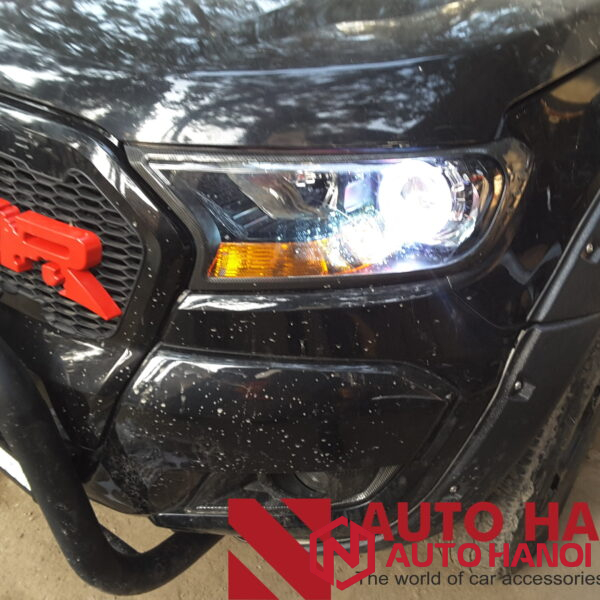Thay bóng đèn pha dành cho Ford Ranger từ 2015