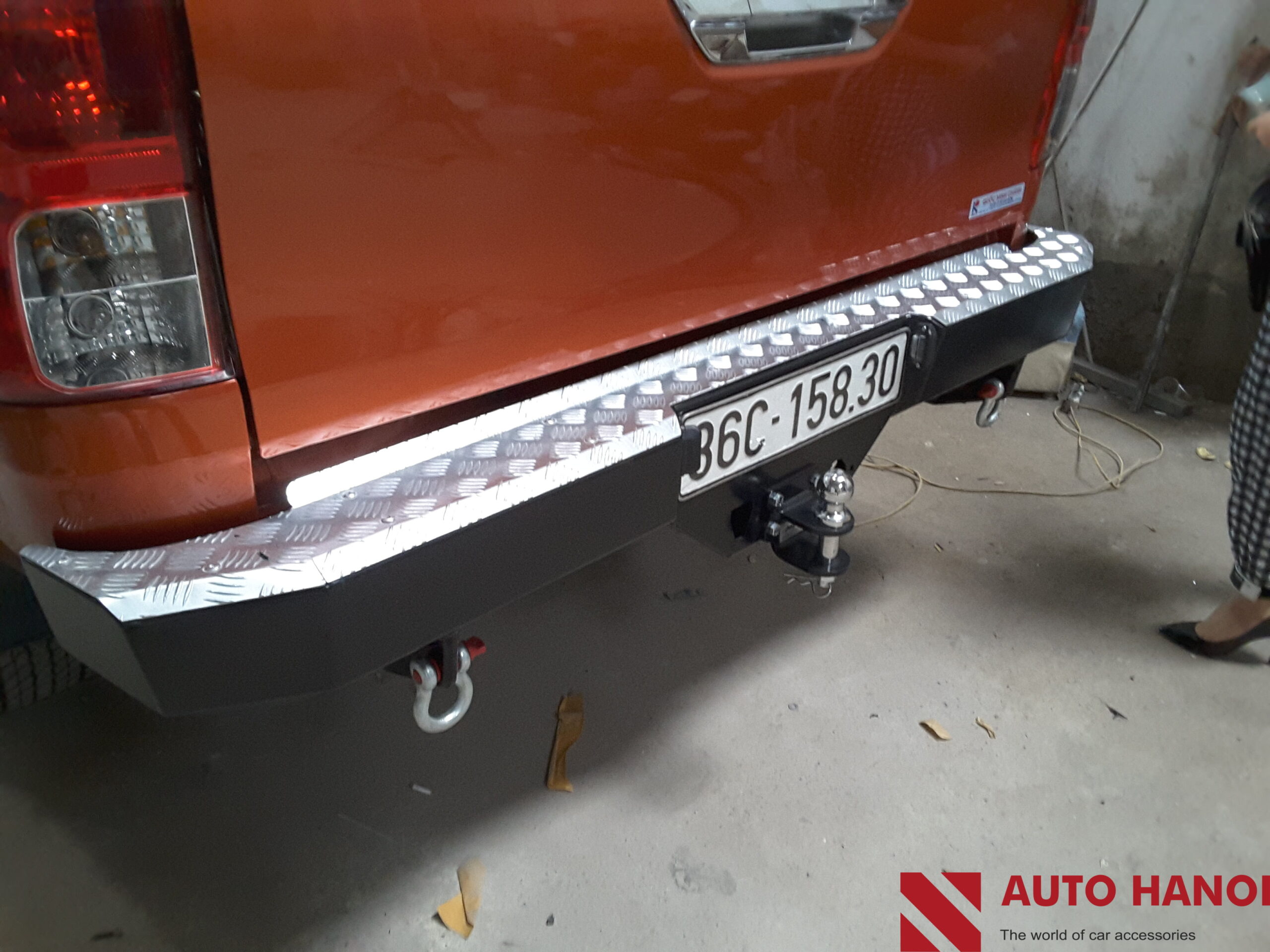 Mẫu cản sau độ lắp xe Toyota Hilux 2015 đến nay - Ảnh 2