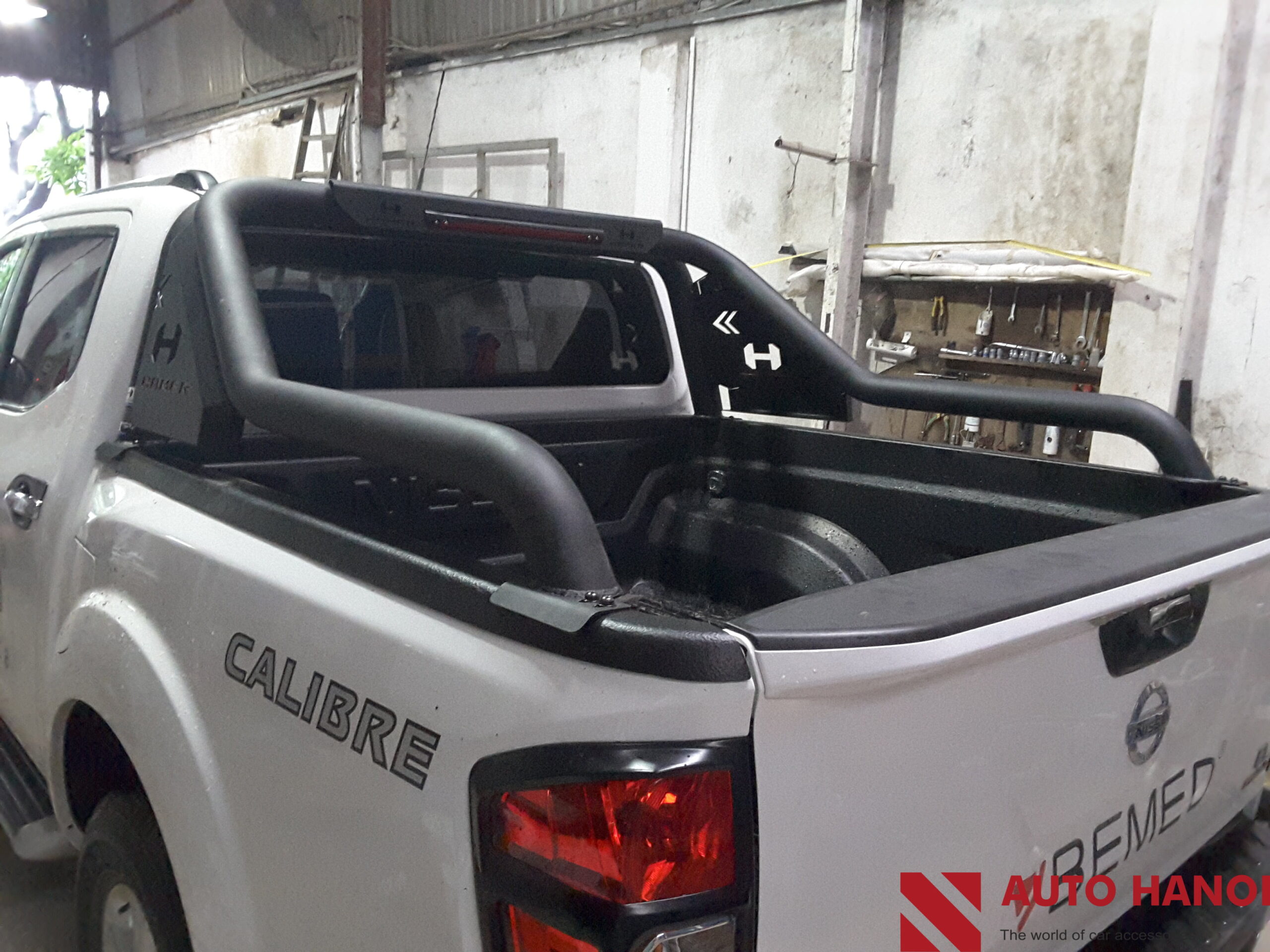 Thanh thể thao Hammer 1602 lắp xe Nissan Navara