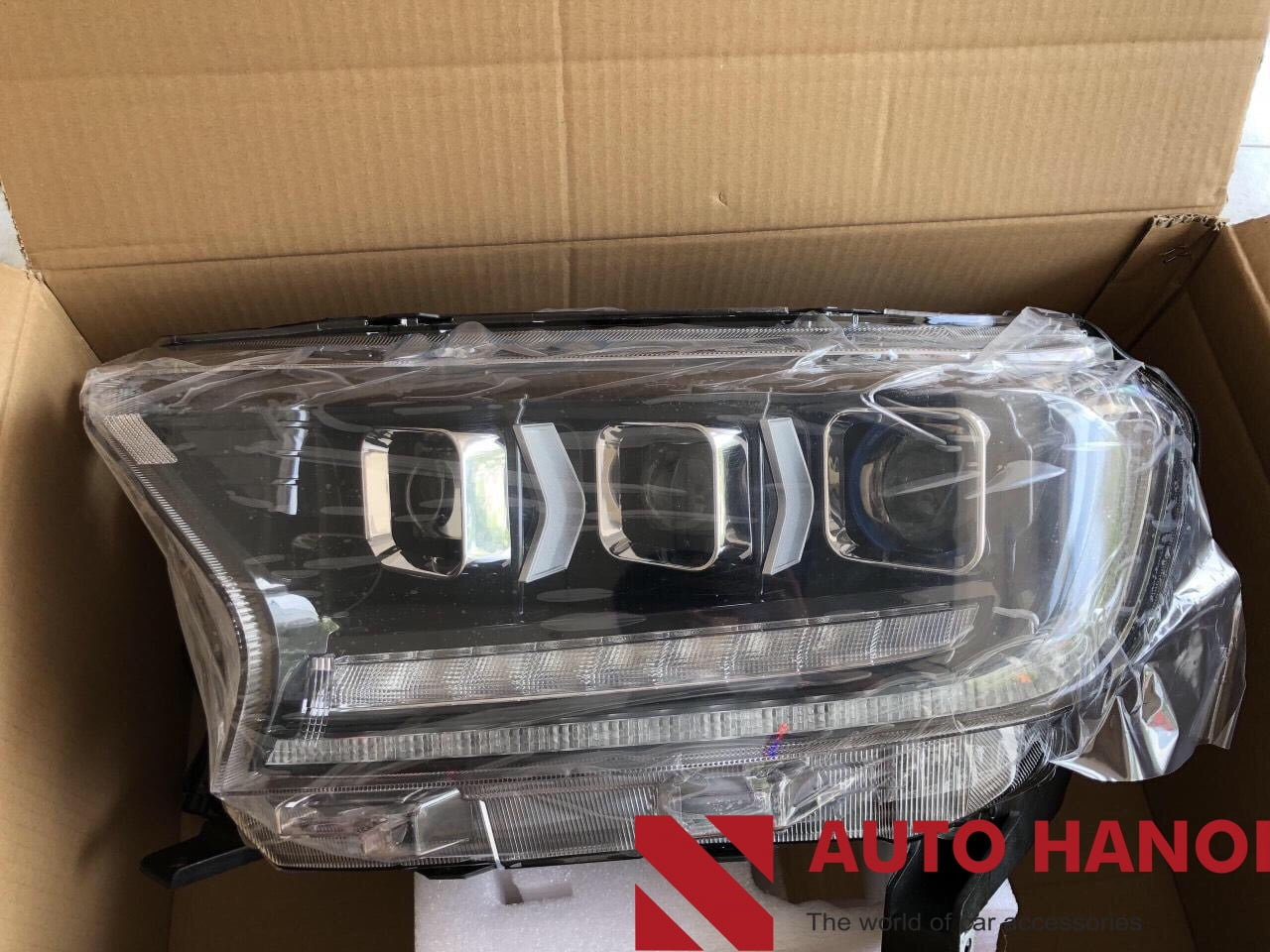 Đèn pha dành cho Ford Everest 6 cos siêu sáng mẫu Bugati - Ảnh 2