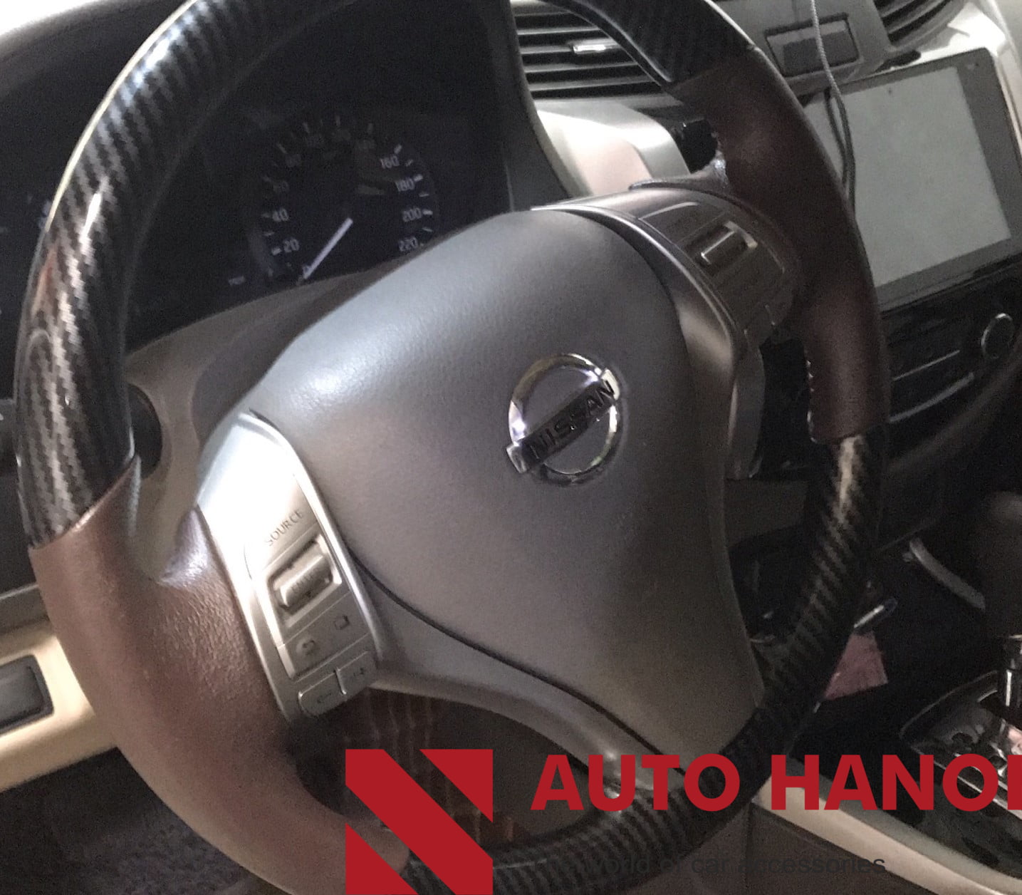 Khâu Da Volang Kết Hợp Sơn Vân Cacbon Cho Navara