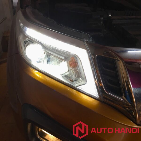 Alternative view of Đèn pha Nissan Navara VL 2015- 2021