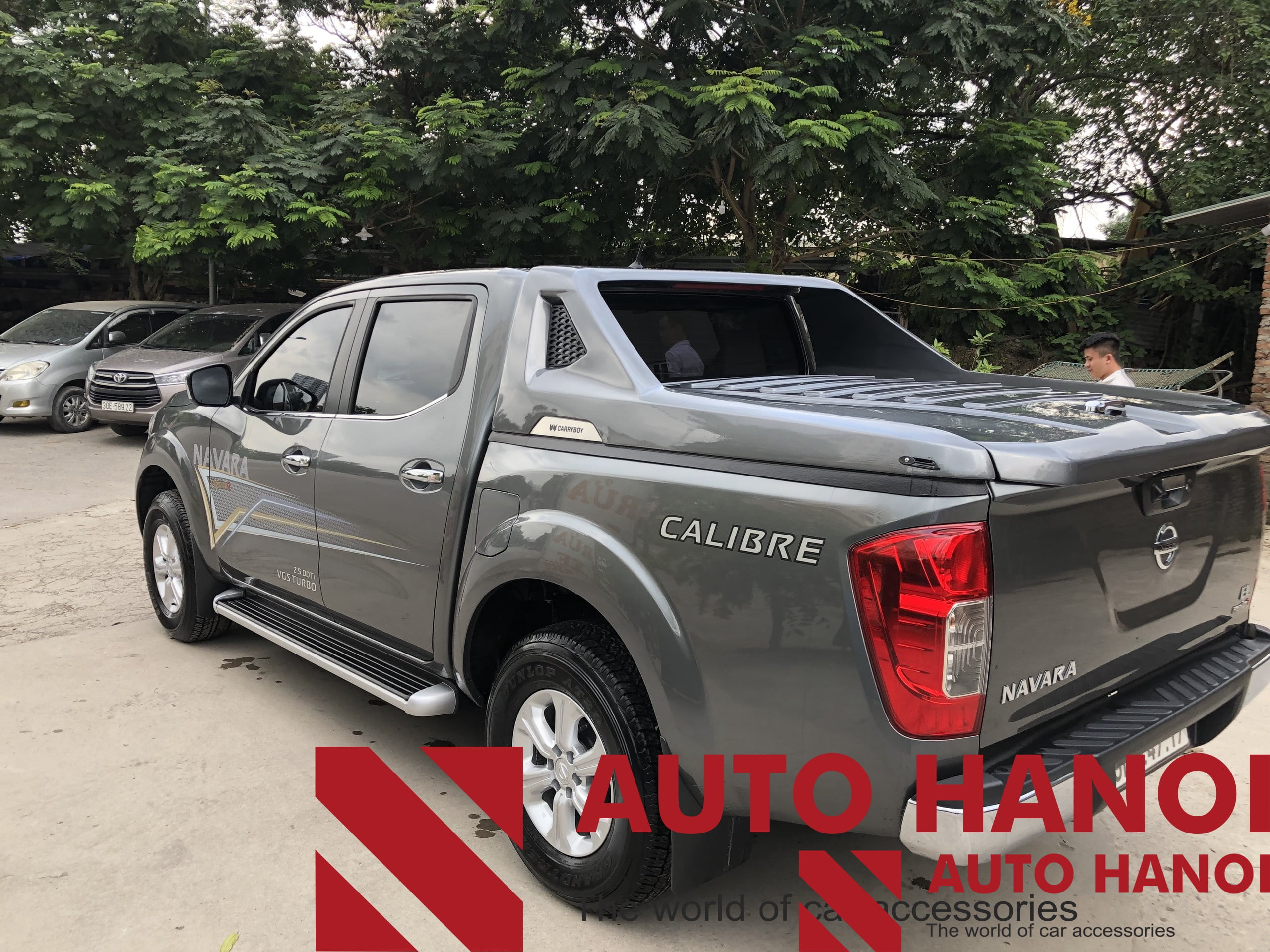 Nắp thùng thấp Nissan Navara 2015-2023 CB794