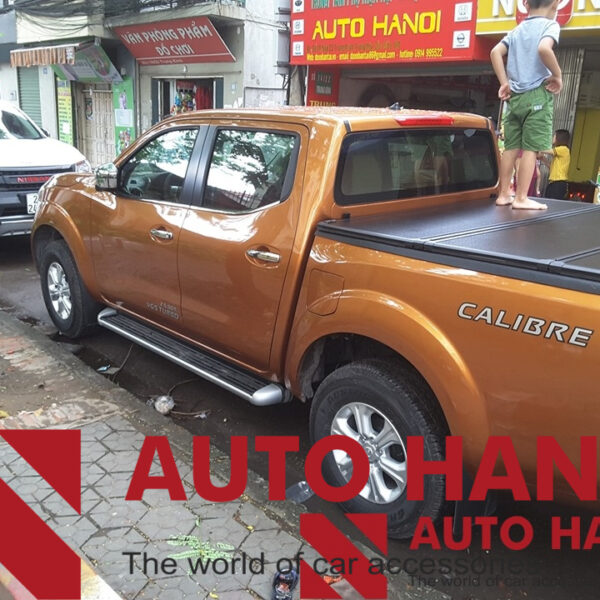 Alternative view of Lắp đặt nắp thùng 3 tấm Nissan Navara 2015 - 2021