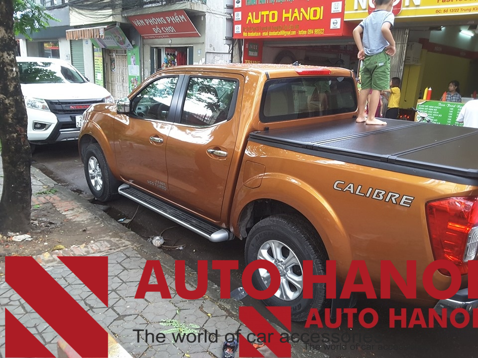 Lắp đặt nắp thùng 3 tấm Nissan Navara 2015 - 2021 - Ảnh 2