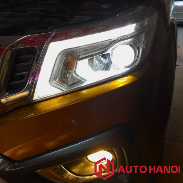 Đèn pha Nissan Navara VL