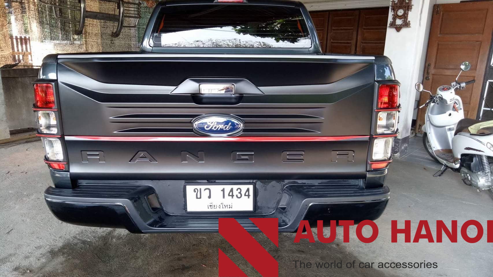 Ốp Bửng Sau Ford Ranger 2015-2020 - Ảnh 2