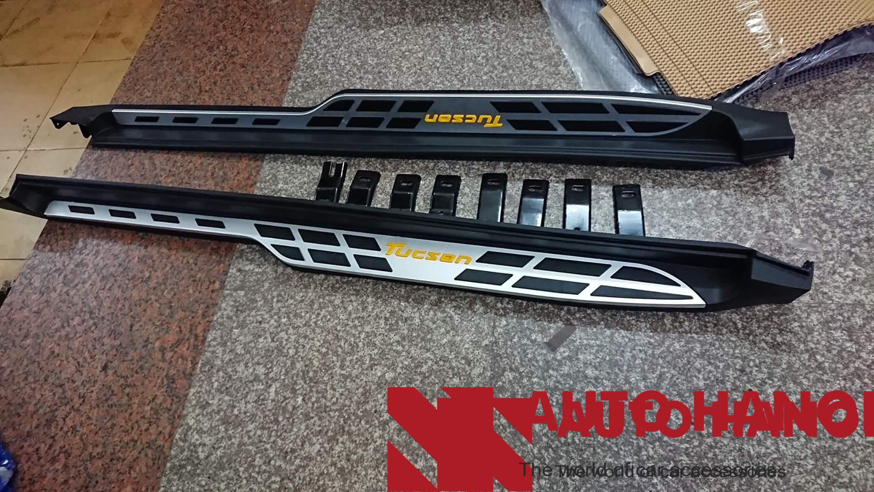 Bậc Lên Xuống Hyundai Tucson - Ảnh 2