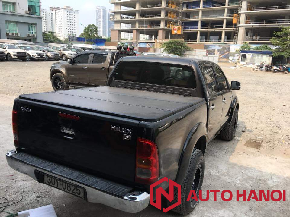 Nắp thùng 3 tấm Toyota Hilux từ 2015 đến nay