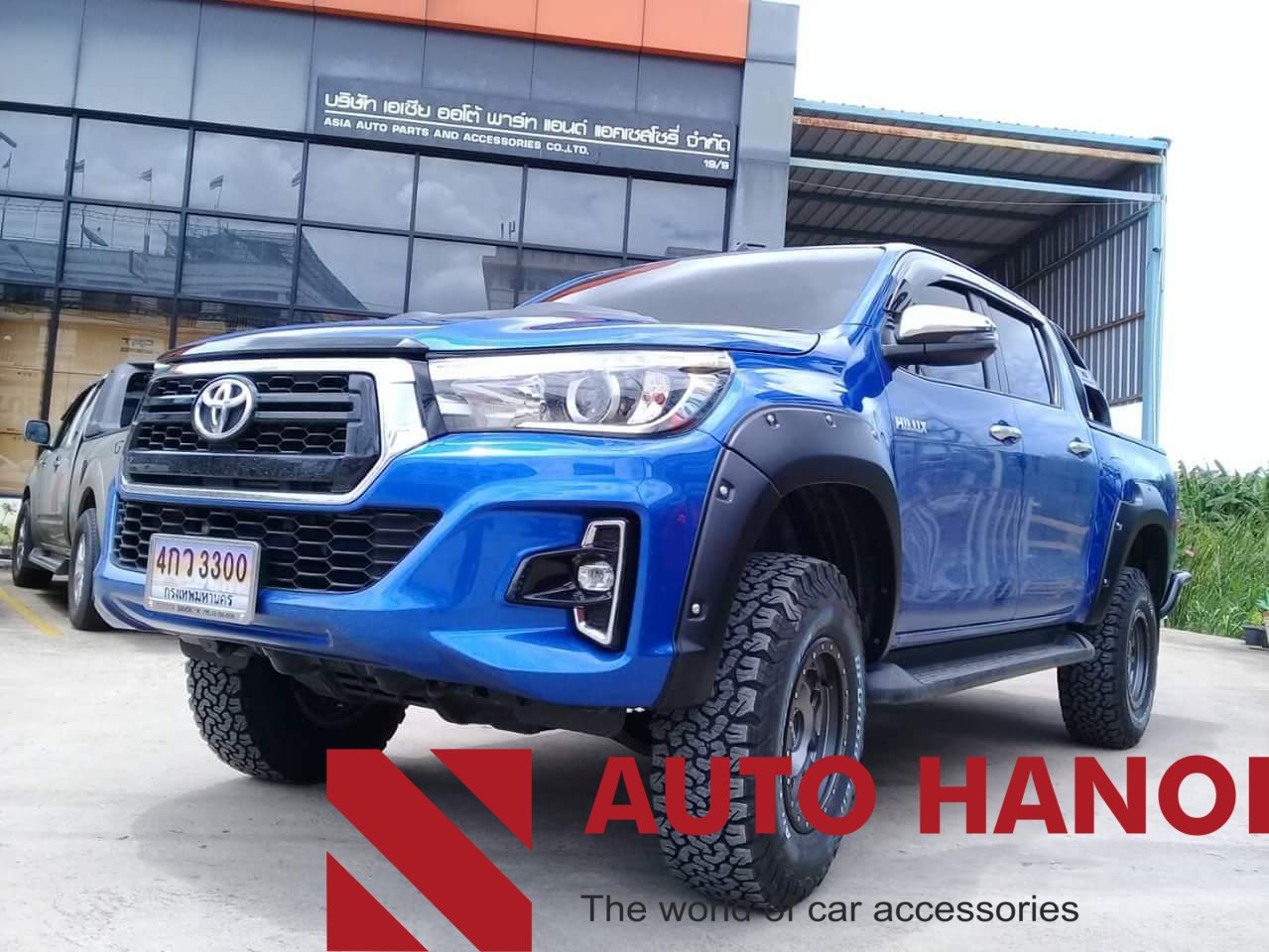 Cua Lốp Hilux 2015+
