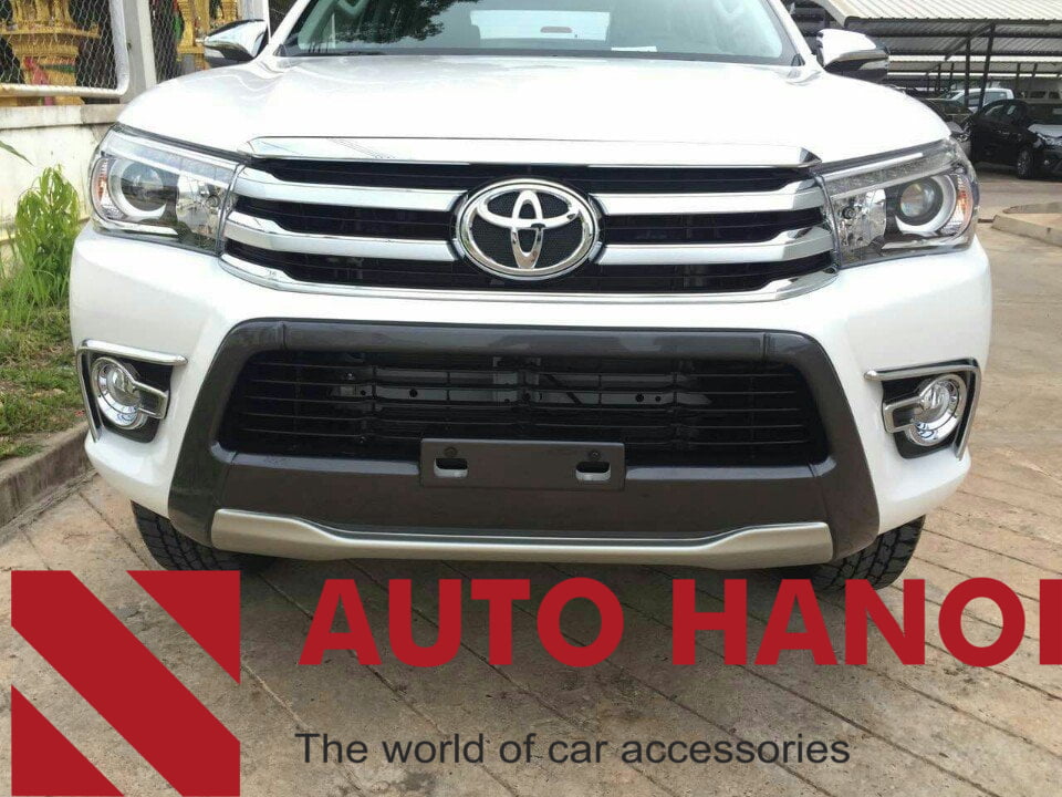 Ốp Cản Trước Hilux 2015+