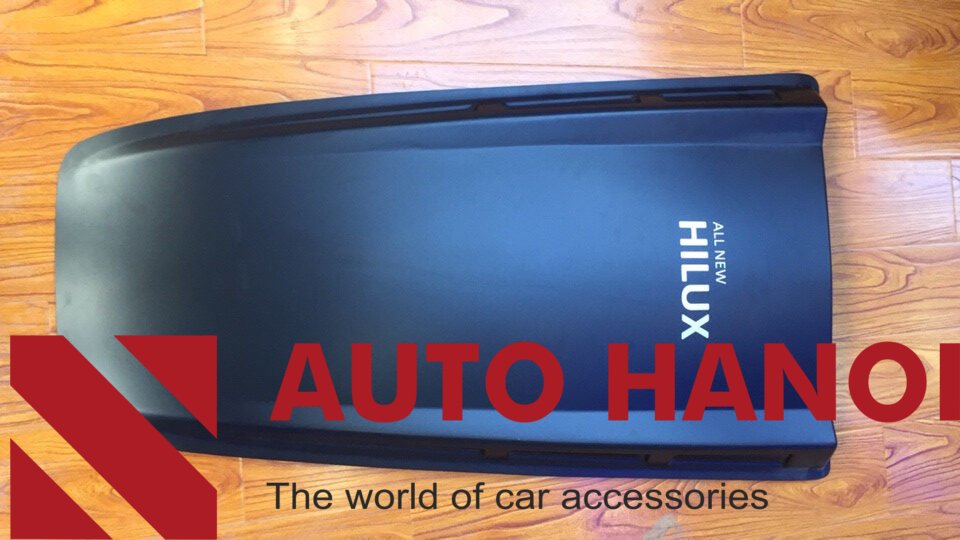 Ốp nắp capo Hilux 2015+