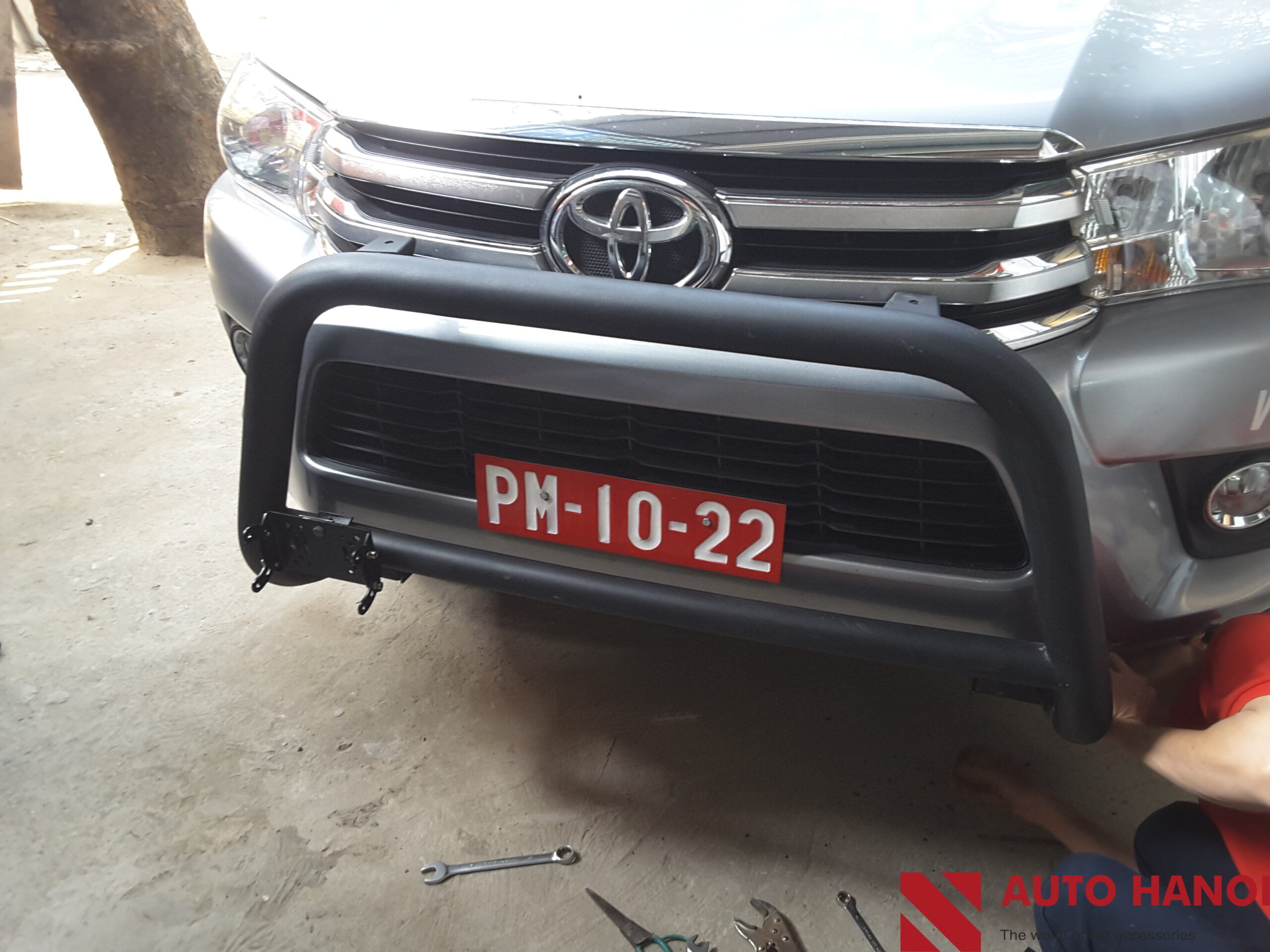Cản Trước Hilux Chữ U 2012+