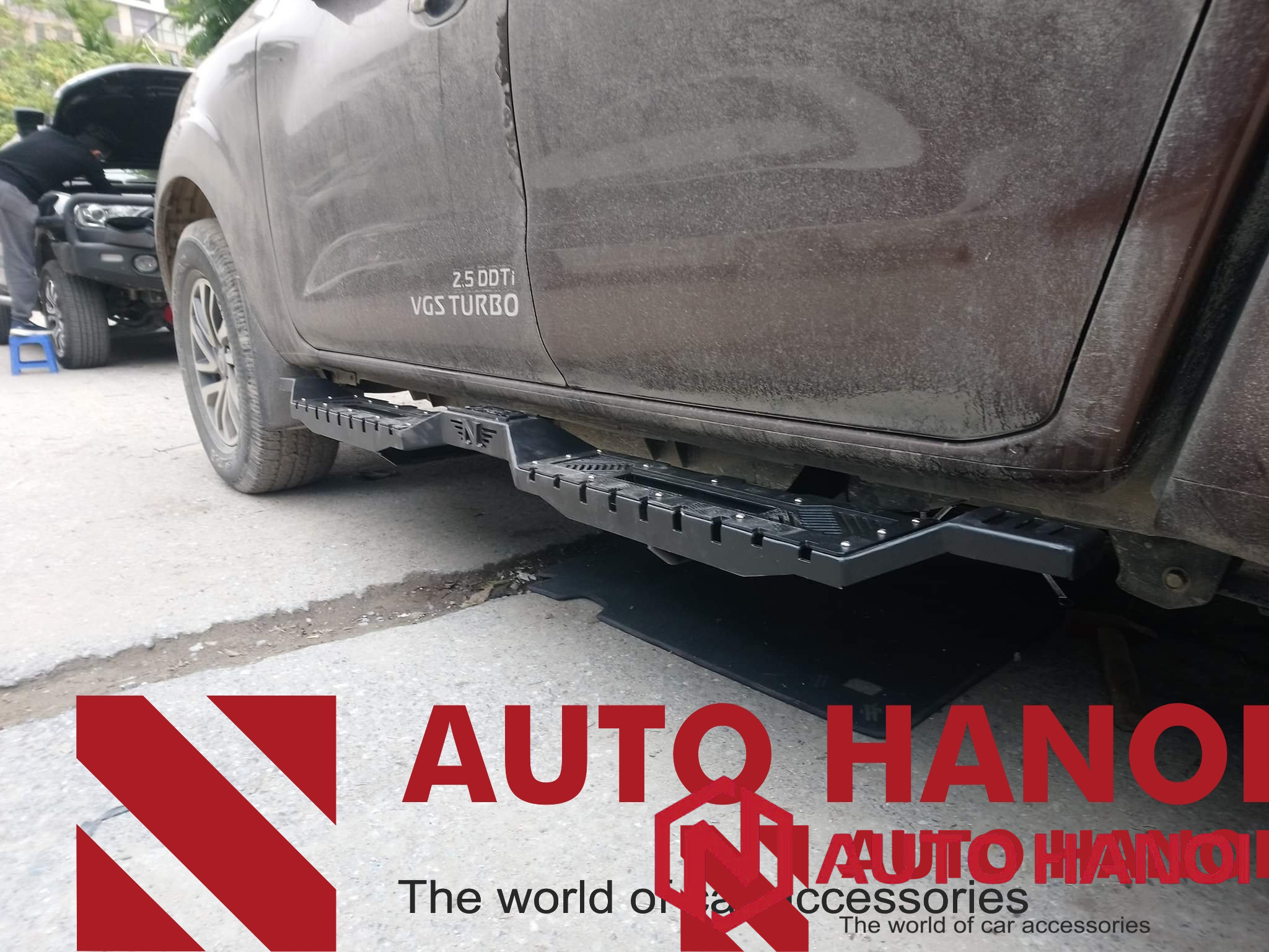 Bậc Độ Mẫu Open N Hàng Việt Nam Cho Xe Navara 2015-2021