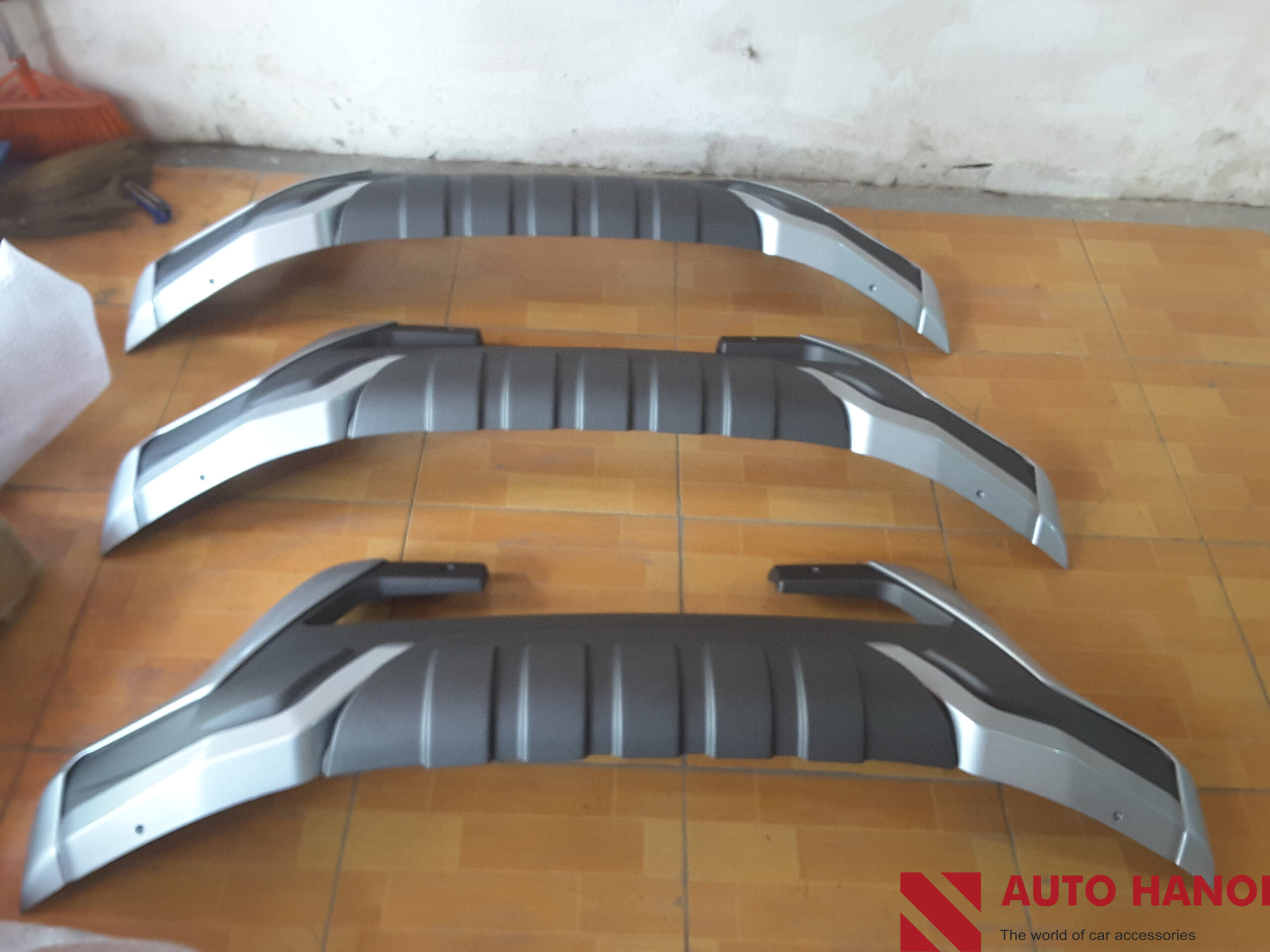 Ốp cản trước Navara Primeum R - Ảnh 2