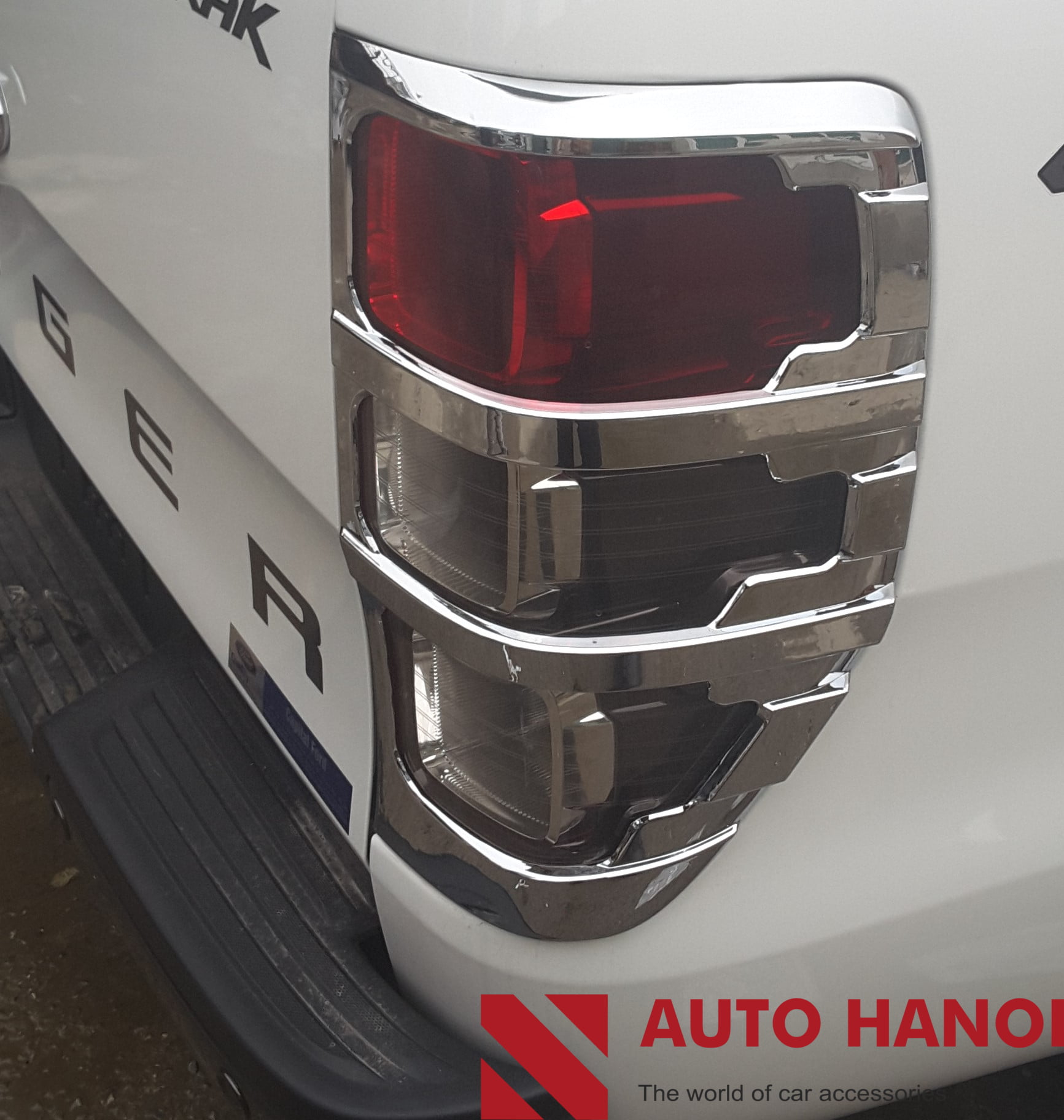 Ốp đèn hậu Ford Ranger 2015-2020 - Ảnh 2