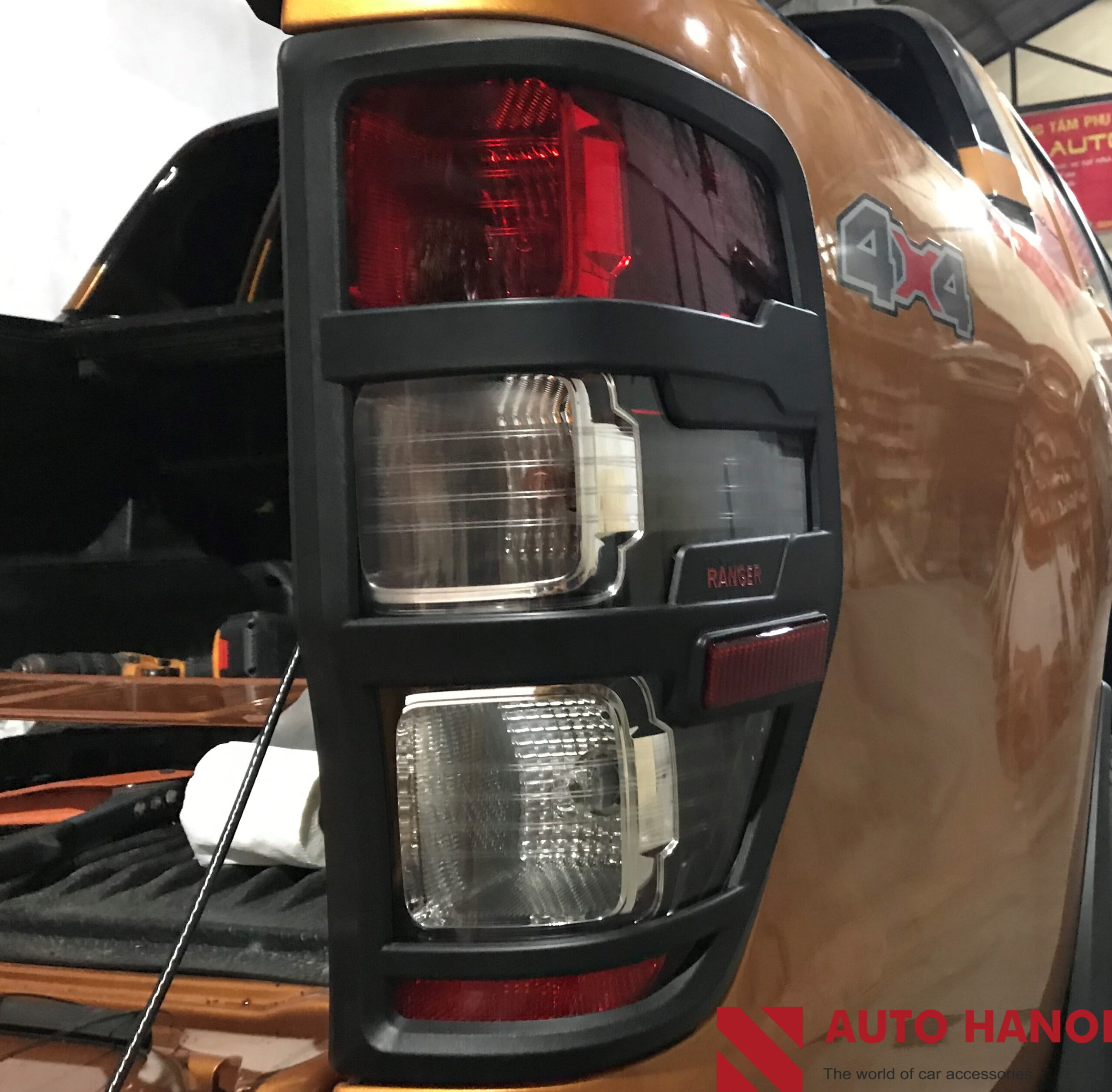 Ốp đèn hậu Ford Ranger 2015-2020 - Ảnh 3