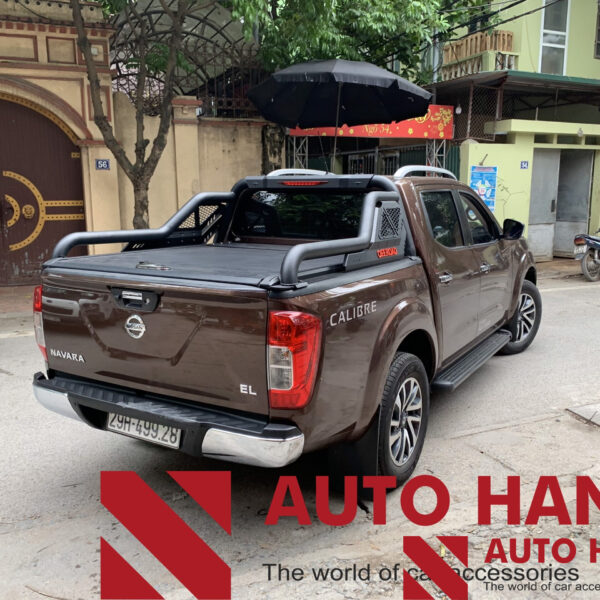 Nắp thùng cuộn cơ và thanh thể thao sắt dành cho Nissan Navara từ 2015 đến nay