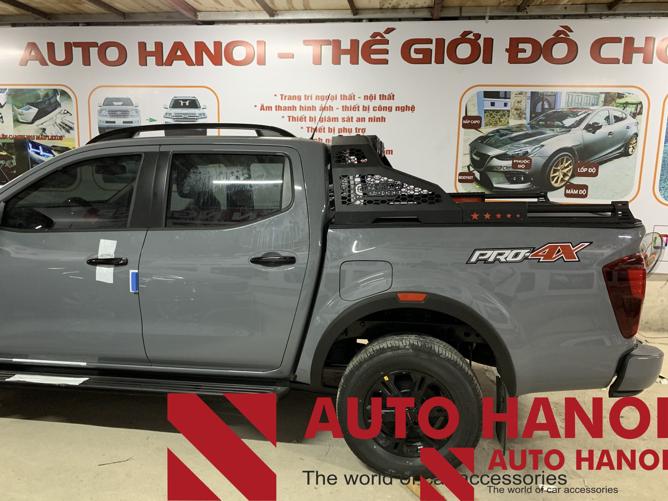 Nắp thùng cuộn điện Nissan Navara Pro 4X 2021-2023 - Ảnh 3