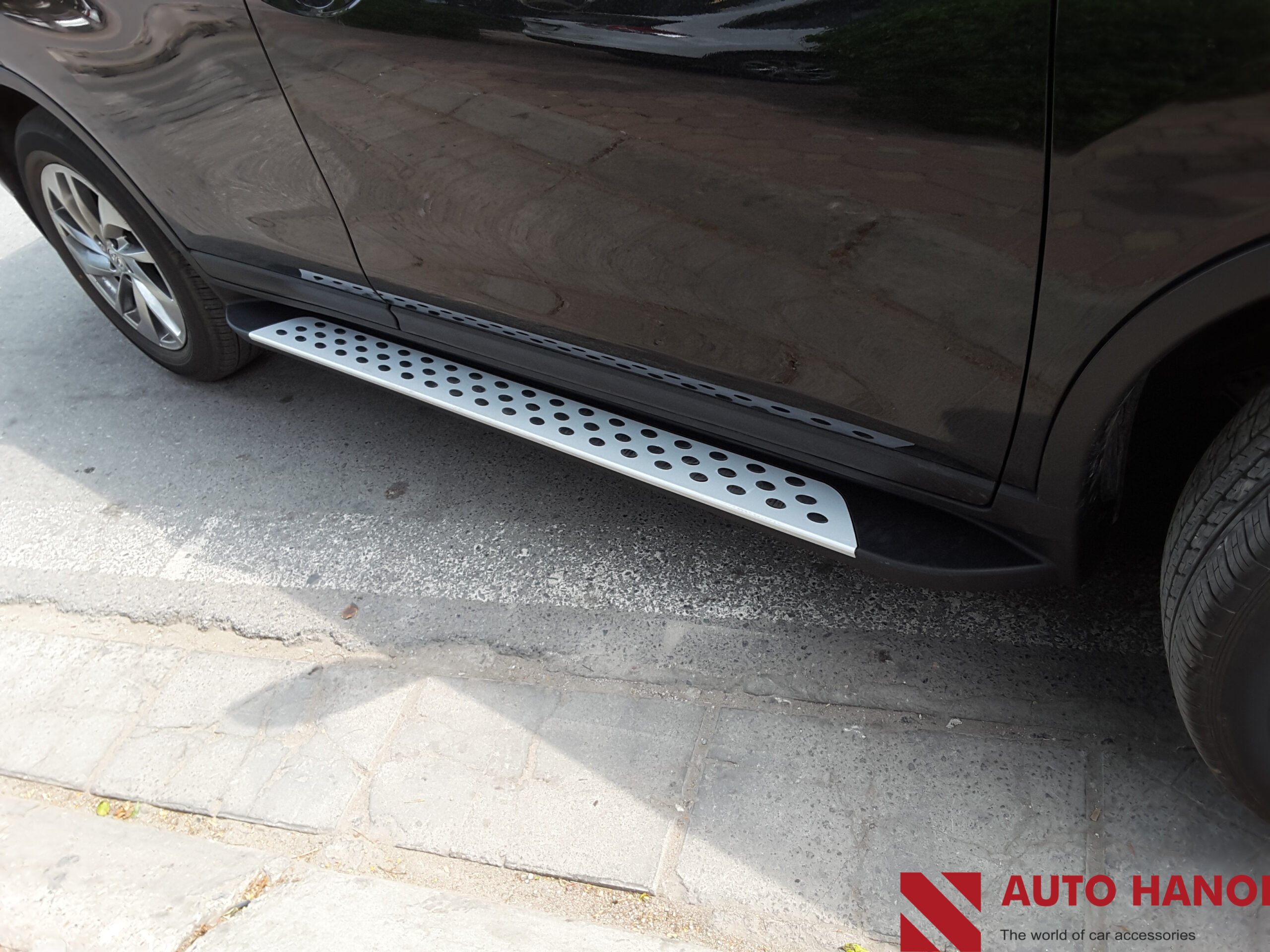 Bậc Lên Xuống Xtrail Mẫu Chấm Bi - Ảnh 3