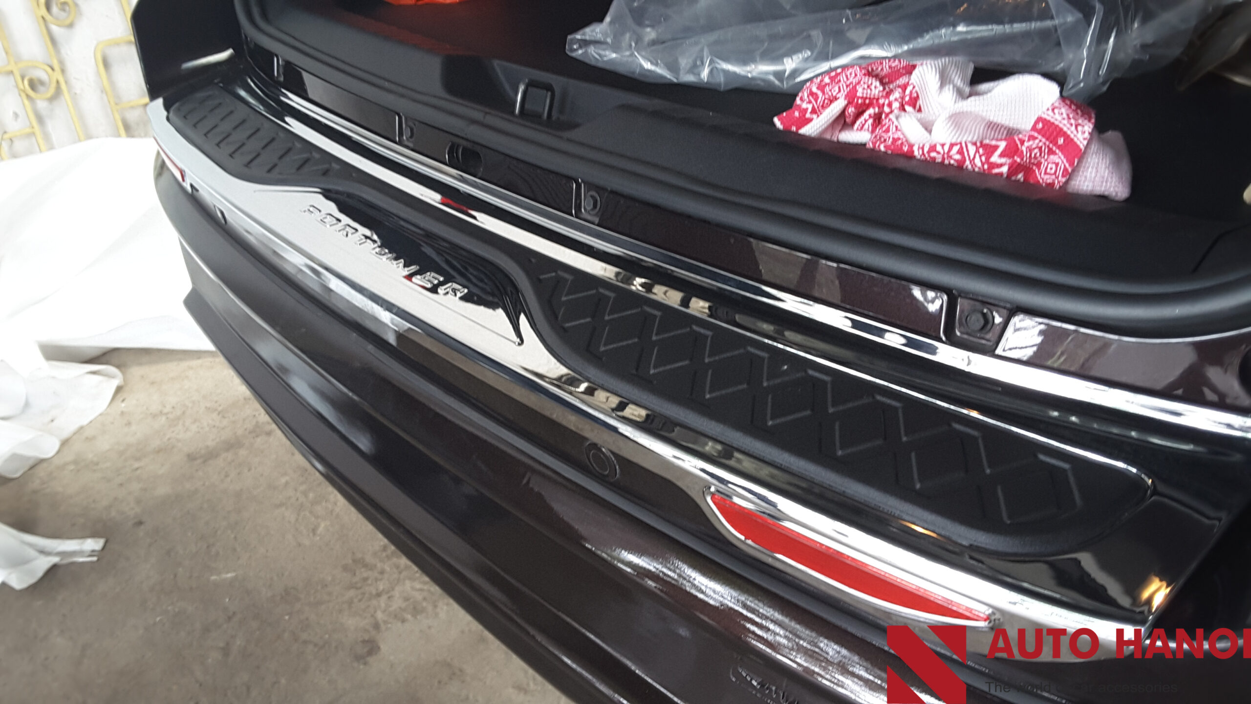 Chống Trầy Cốp Fortuner Cao Cấp Có Phản Quang