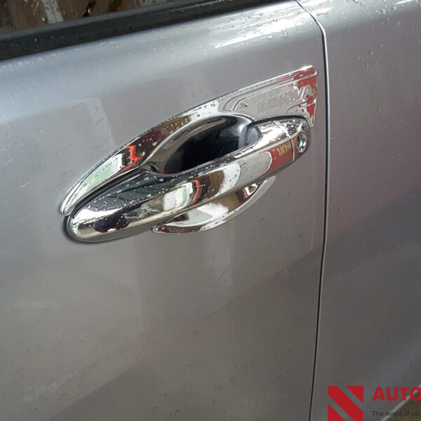 Hõm Cửa Chống Xước Innova