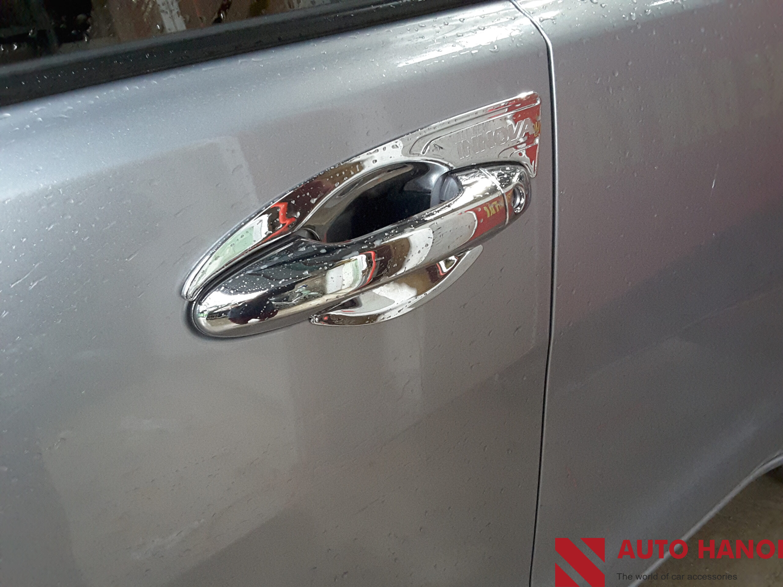 Hõm Cửa Chống Xước Innova