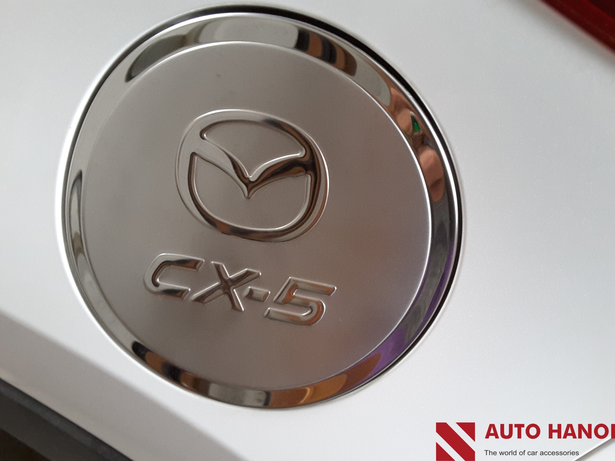 Ốp nắp bình xăng Cx-5