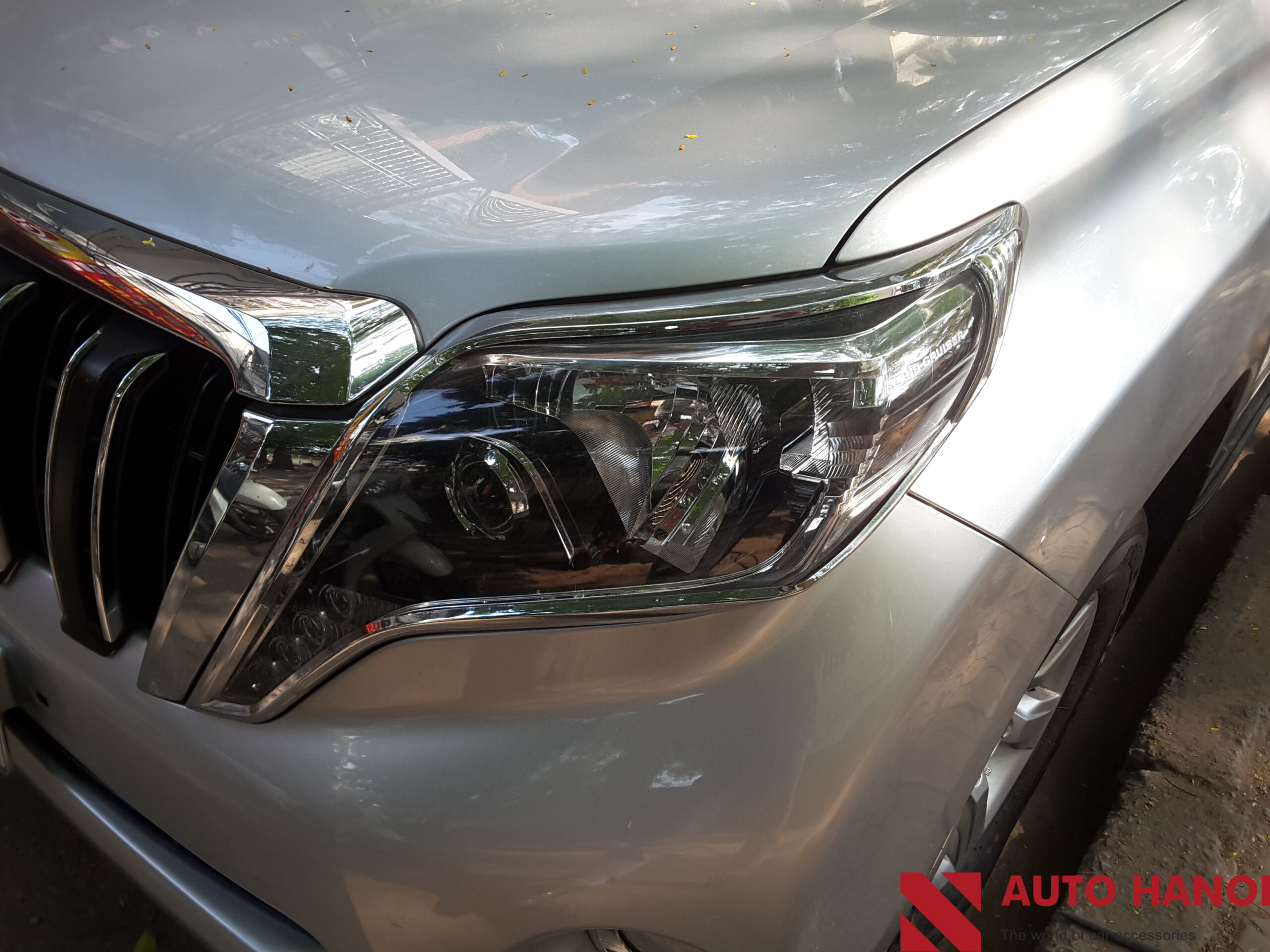 Ốp viền đèn pha Land Cruiser Prado - Ảnh 2