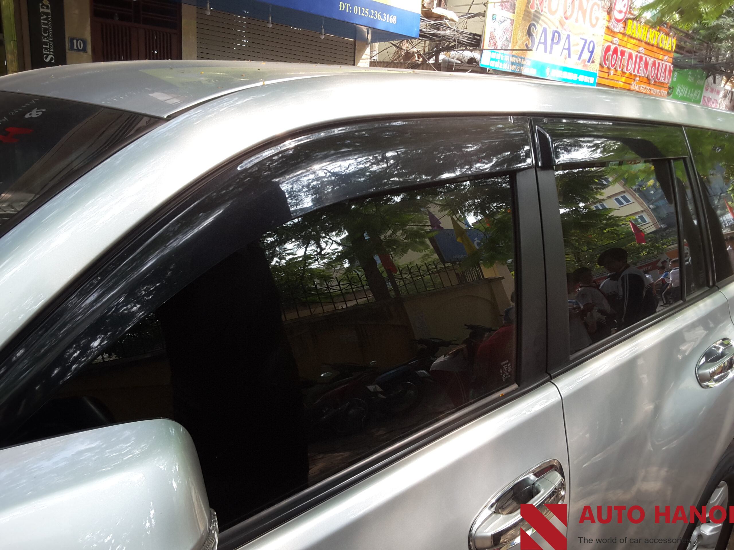 Vè che mưa Landcruiser Prado