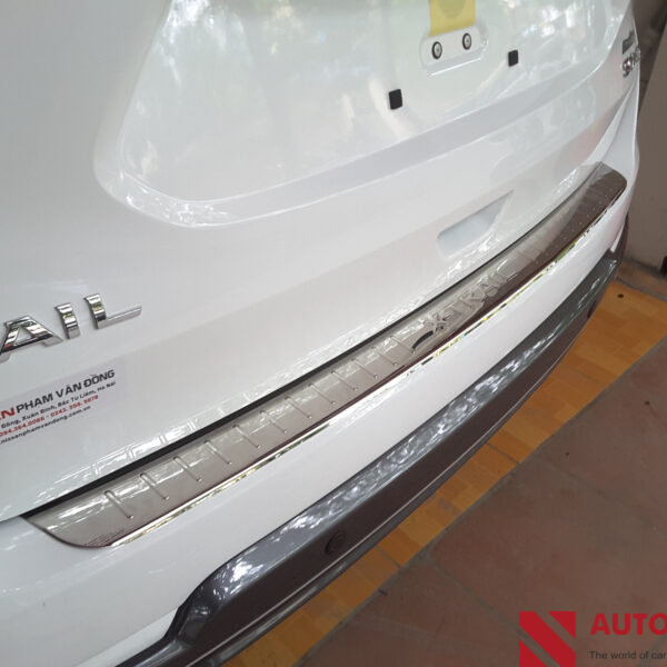 Chống trầy cốp Xtrail