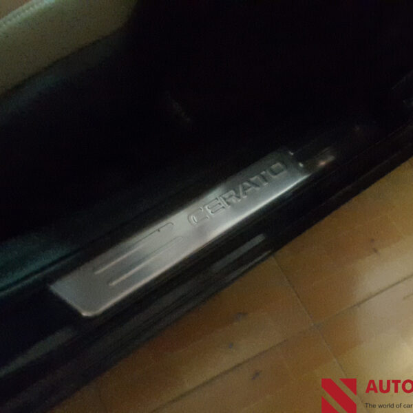 Ốp Nẹp Bước Chân Cánh Cửa Ngoài Kia Cerato 2018