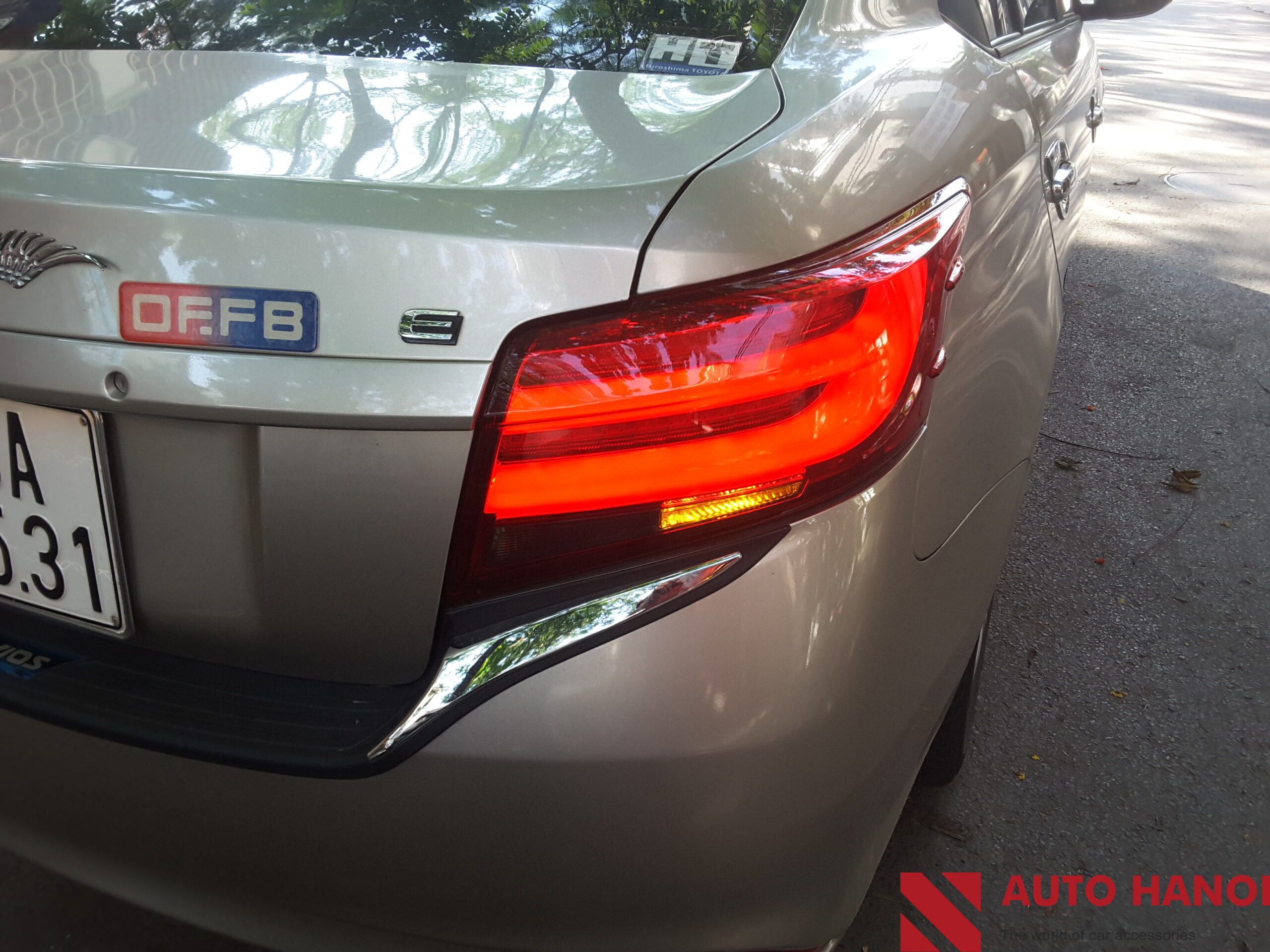 Đèn hậu Vios độ nguyên cụm mẫu Mecerdes - Ảnh 2