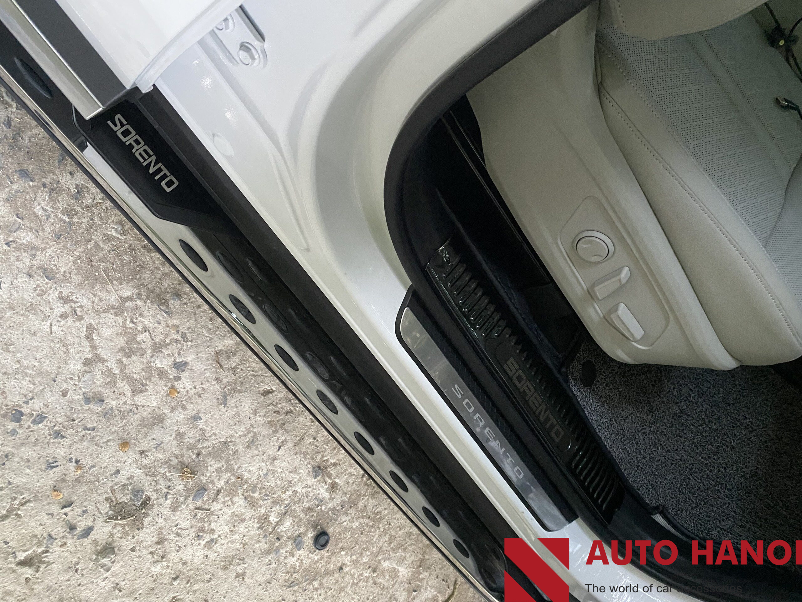 Bậc Lên Xuống KIA Sorento 2020 Đến Nay - Ảnh 2