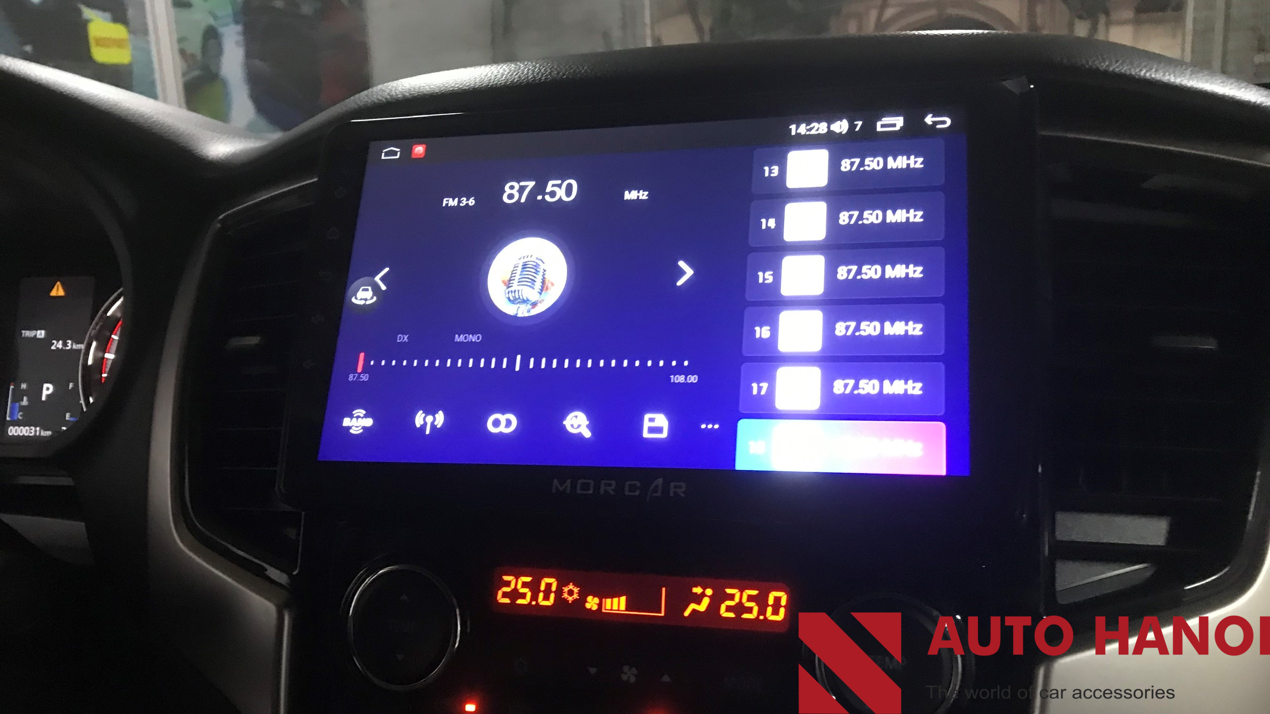 Màn hình Triton liền camera 360 hãng Morca cao cấp 3GBx32GBx8CPU