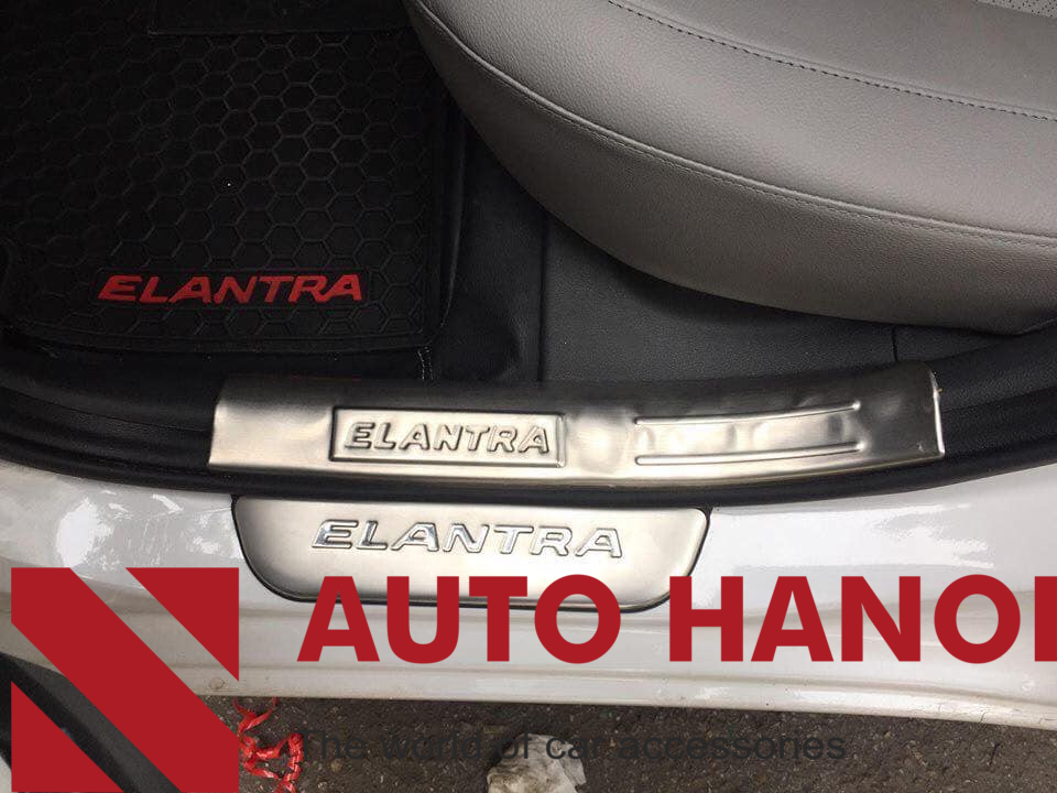 Ốp Nẹp Bước Chân Cánh Cửa Ngoài Elantra - Ảnh 2