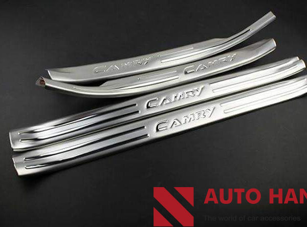 Nẹp Bước Chân Cánh Cửa Camry 2018