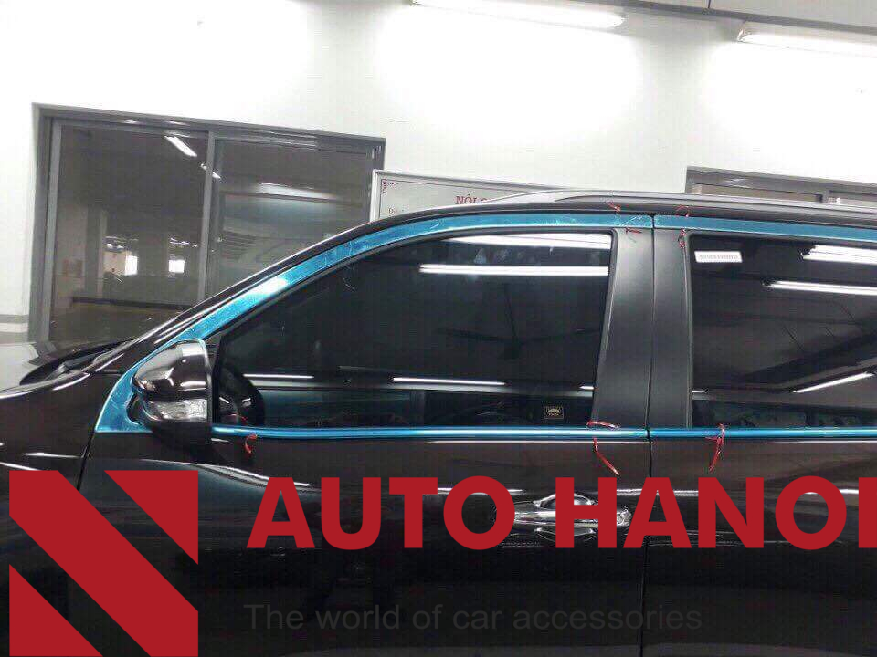Viền khung kính Fortuner 2017- 2020