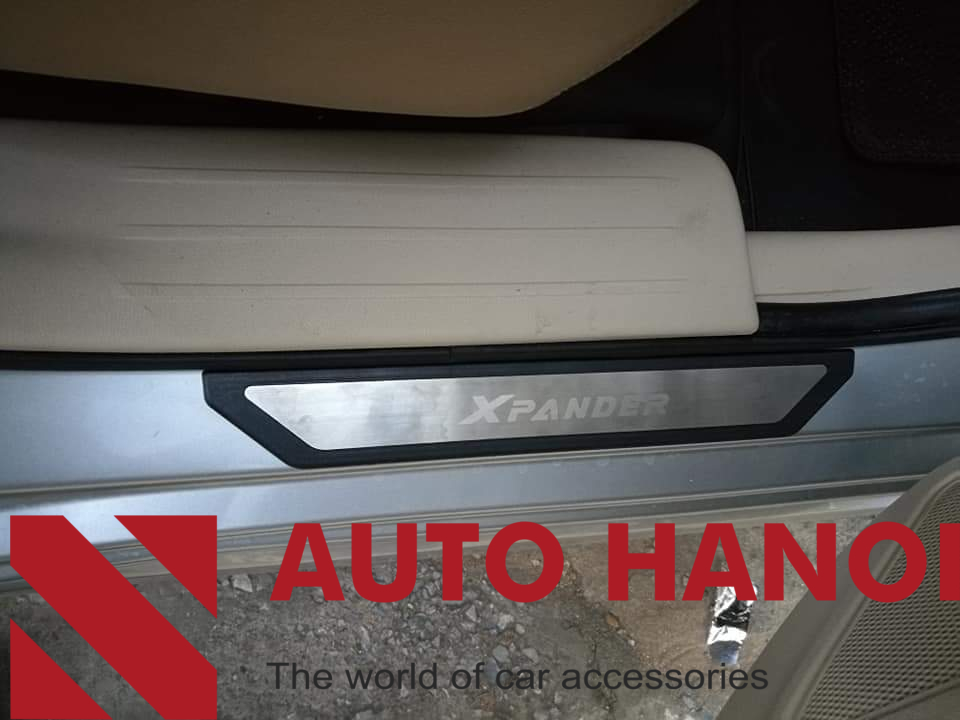 Ốp Nẹp Bước Chân Bên Ngoài Xe Xpander - Ảnh 2