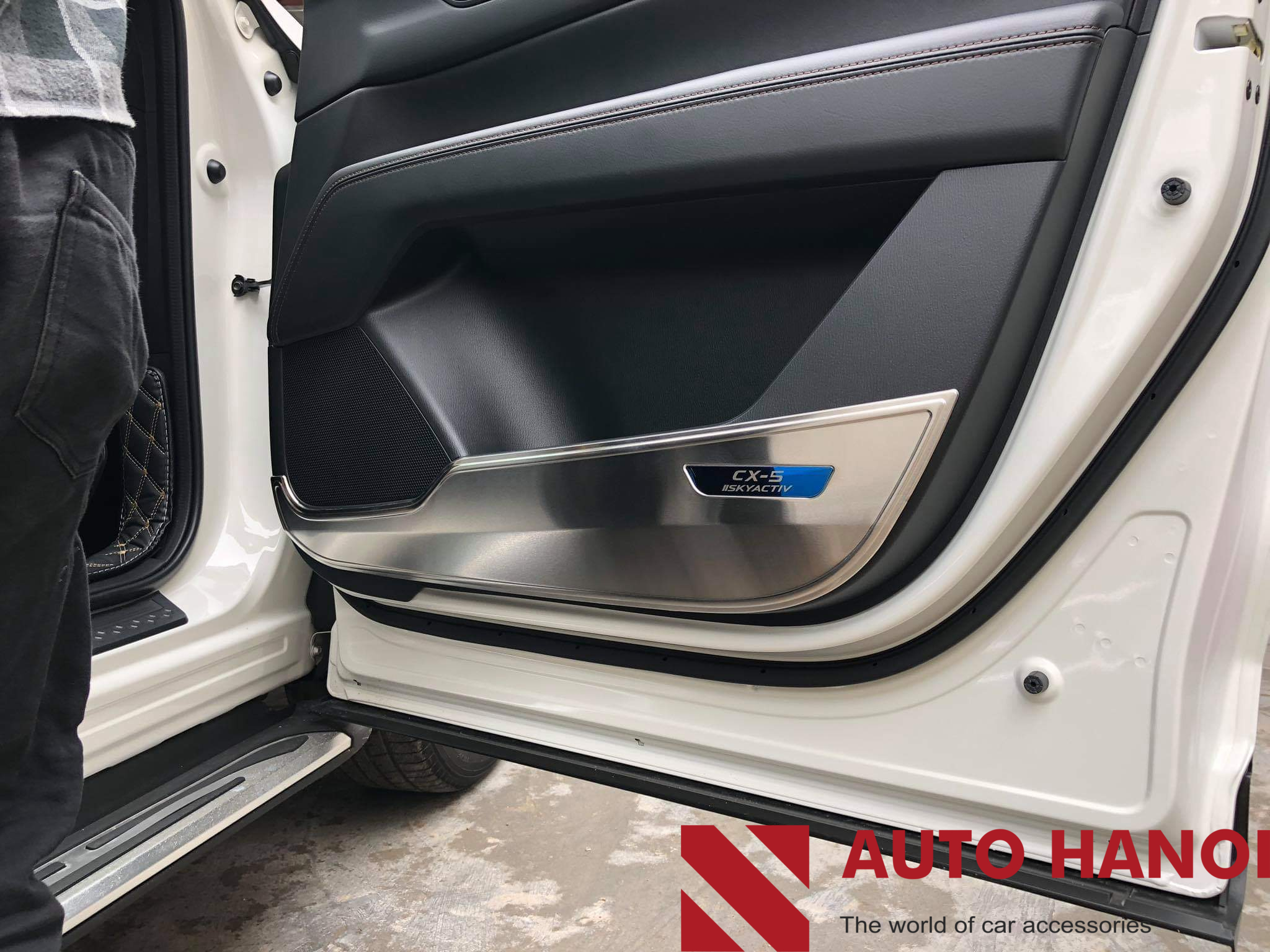 Ốp Chống Xước Tapi Cửa CX5 - Ảnh 3