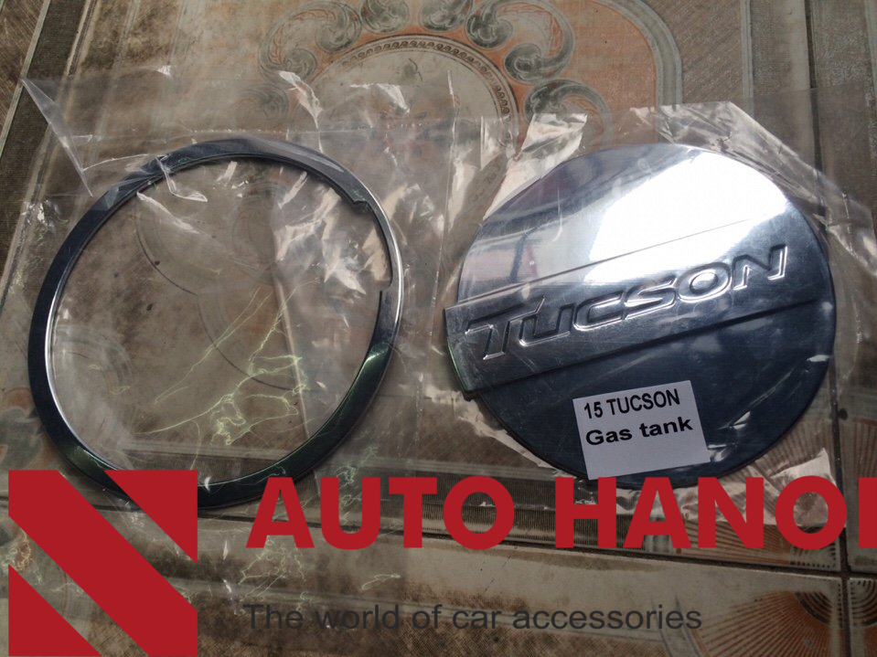 Ốp trang trí nắp bình xăng Hyundai Tucson 2015