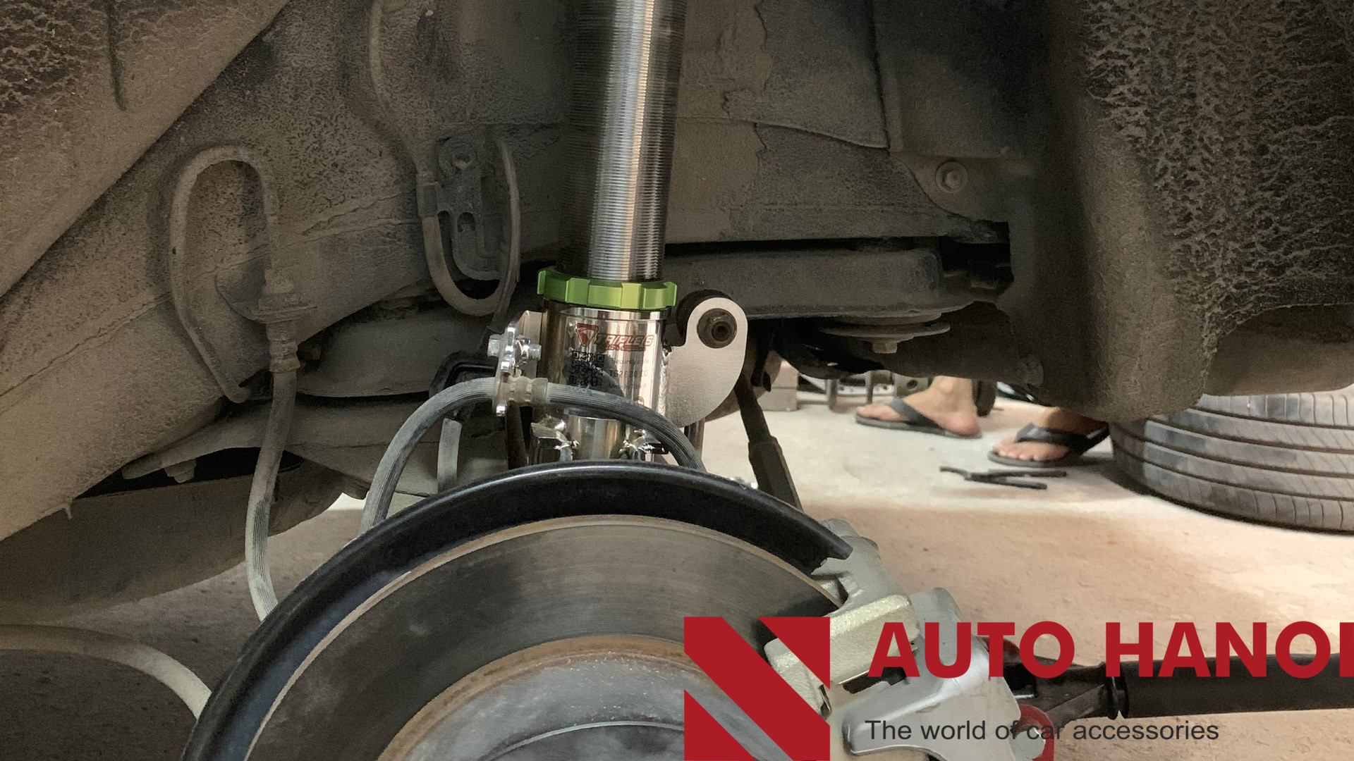 Phuộc nhún đảo chiều Triple S lắp Camry 2009-2014 - Ảnh 2