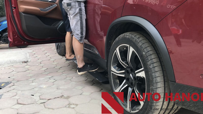 Bậc Lên Xuống Đóng Mở Bằng Điện Theo Cánh Cửa Xe Chính Hãng Vinfast Lux SA - Ảnh 2