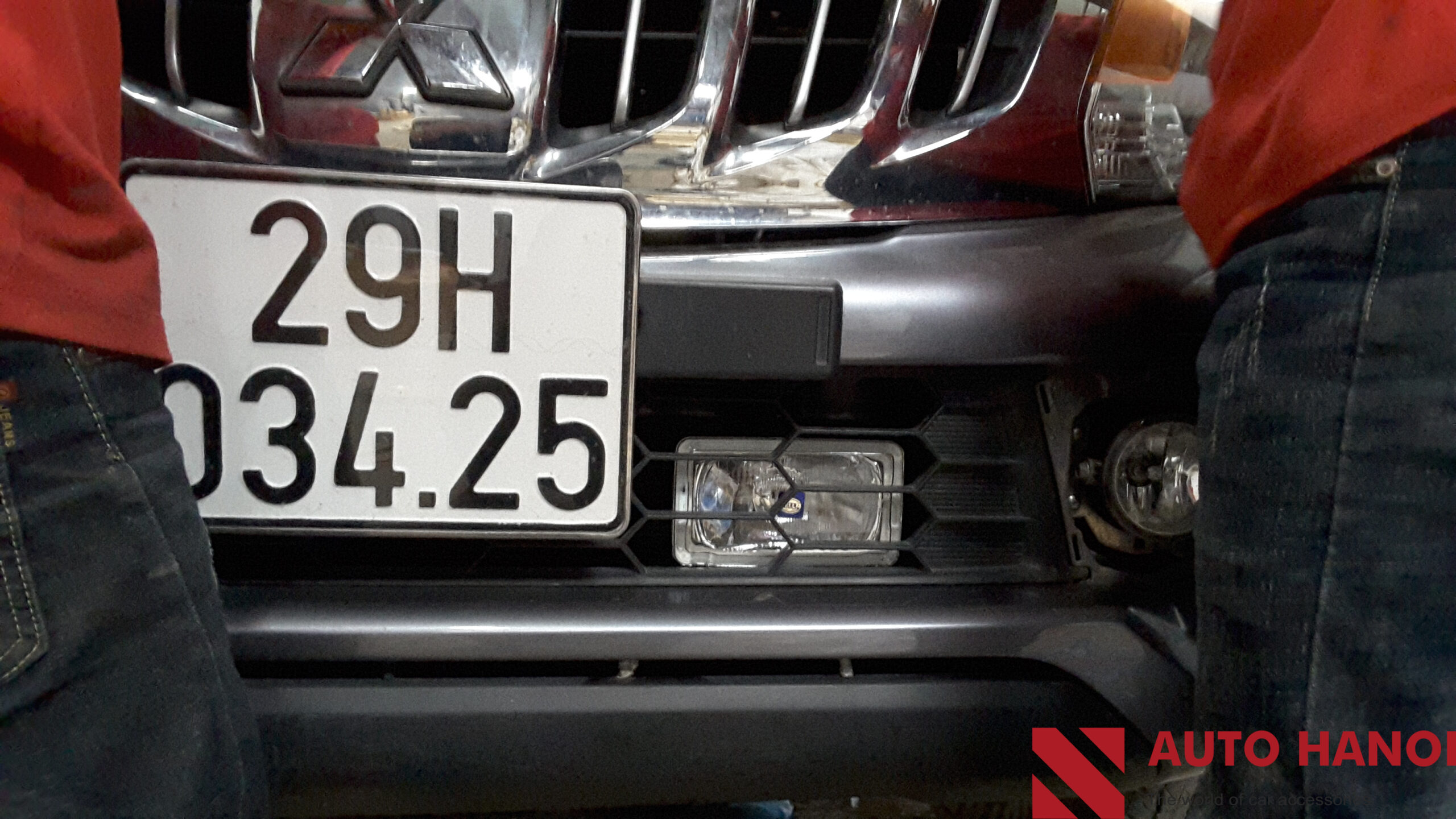 Đèn phá sương Hella xe Triton - Ảnh 3