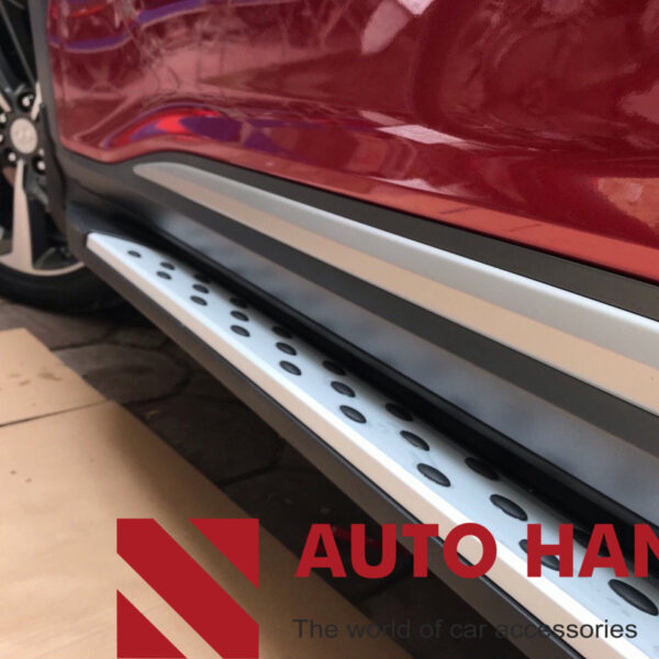 Bậc Lên Xuông Hyundai Kona Mẫu Chấm Bi